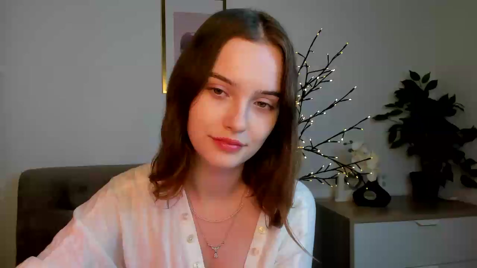 Gallery image thumbnail from KristiGant's myfreecams stream on, 08/14/2026, 12:58 image 1 of 20