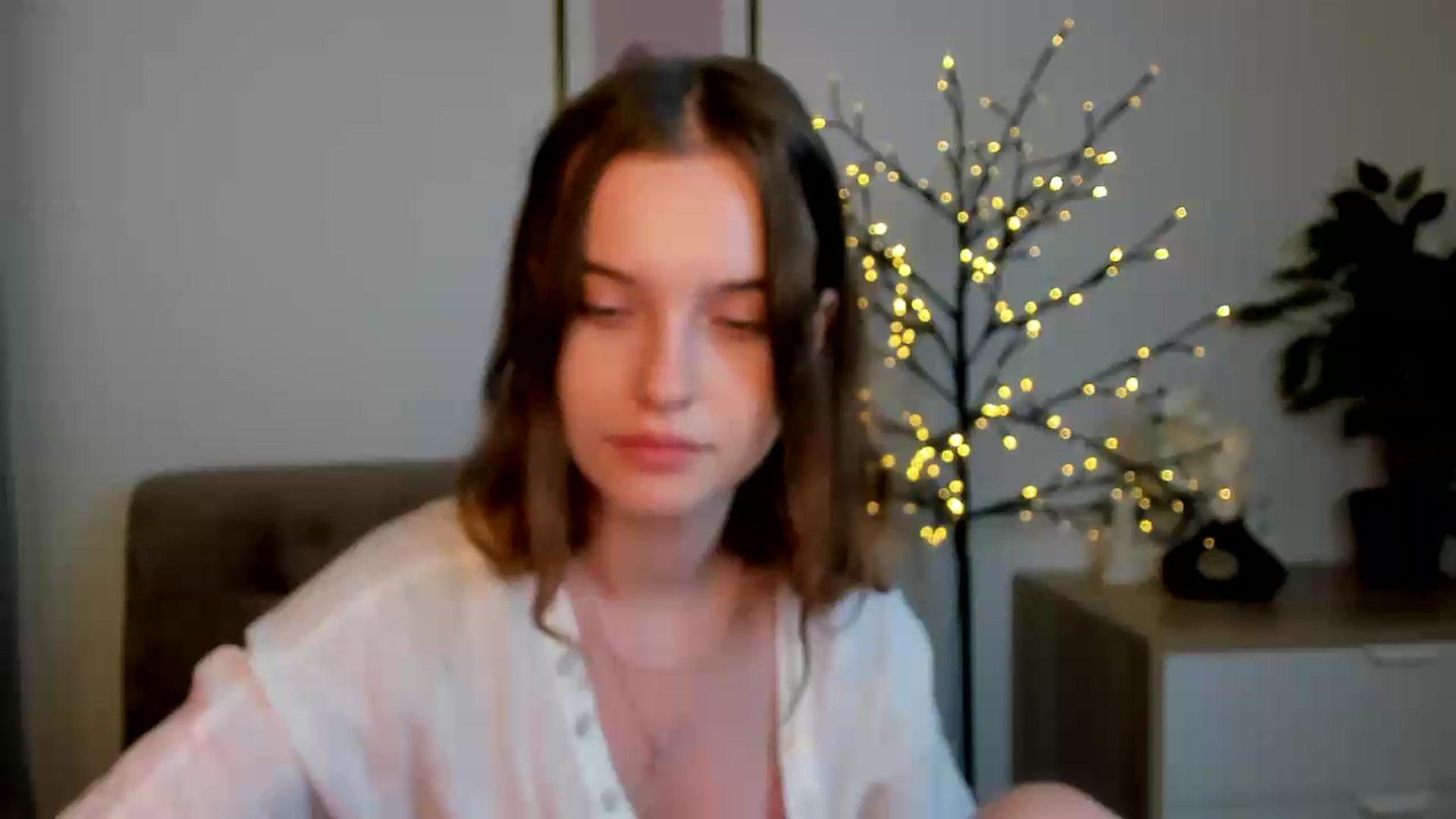 Gallery image thumbnail from KristiGant's myfreecams stream on, 08/14/2026, 14:40 image 14 of 20