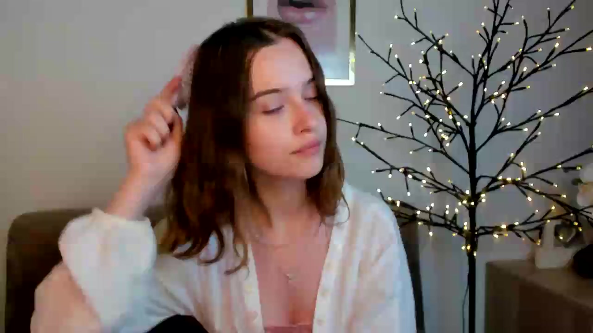 Gallery image thumbnail from KristiGant's myfreecams stream on, 08/14/2026, 16:06 image 1 of 20