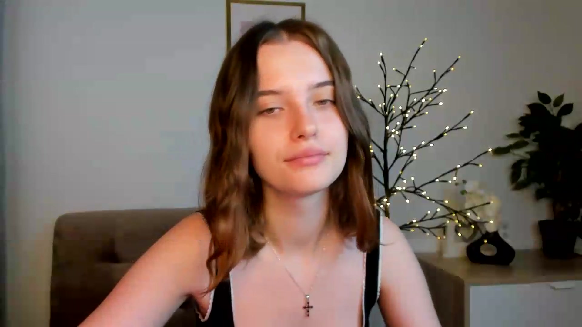Gallery image thumbnail from KristiGant's myfreecams stream on, 08/15/2026, 13:41 image 5 of 20