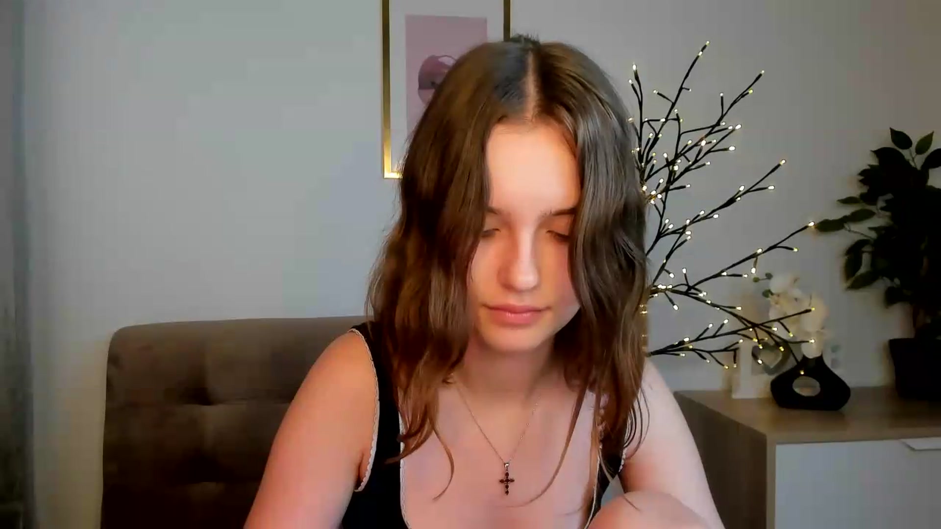 Gallery image thumbnail from KristiGant's myfreecams stream on, 08/15/2026, 13:41 image 16 of 20