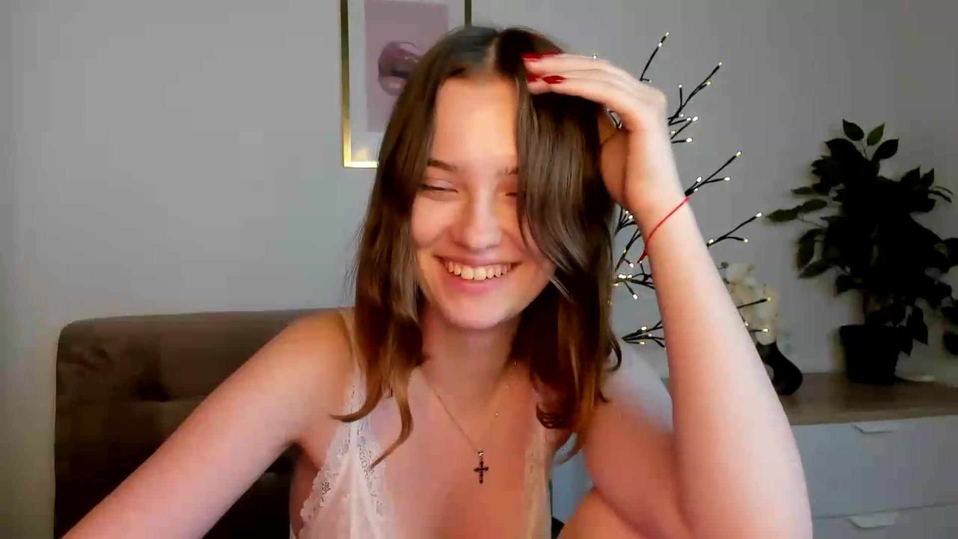 Gallery image thumbnail from KristiGant's myfreecams stream on, 08/16/2026, 14:03 image 12 of 20