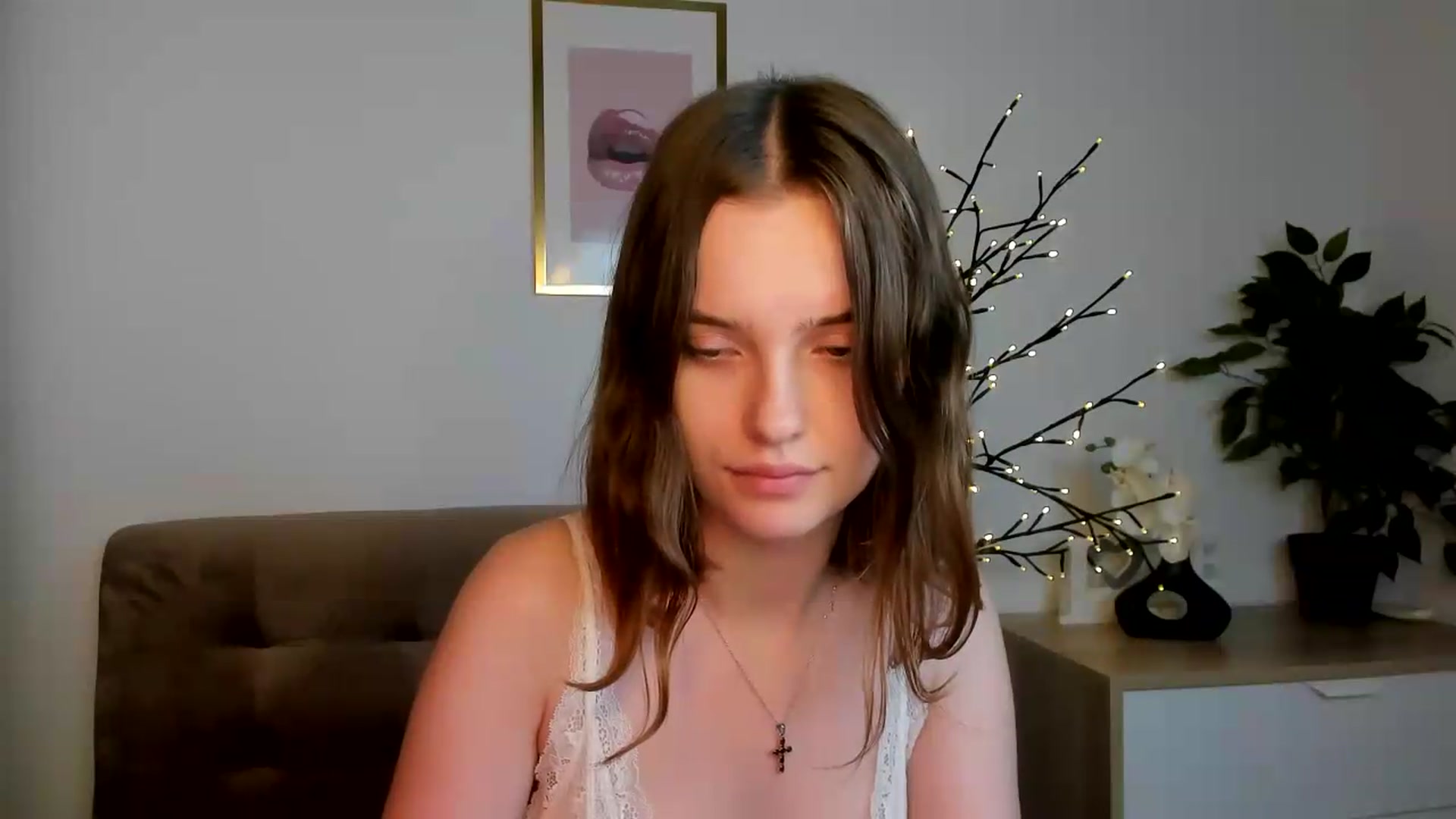 Gallery image thumbnail from KristiGant's myfreecams stream on, 08/16/2026, 14:03 image 4 of 20