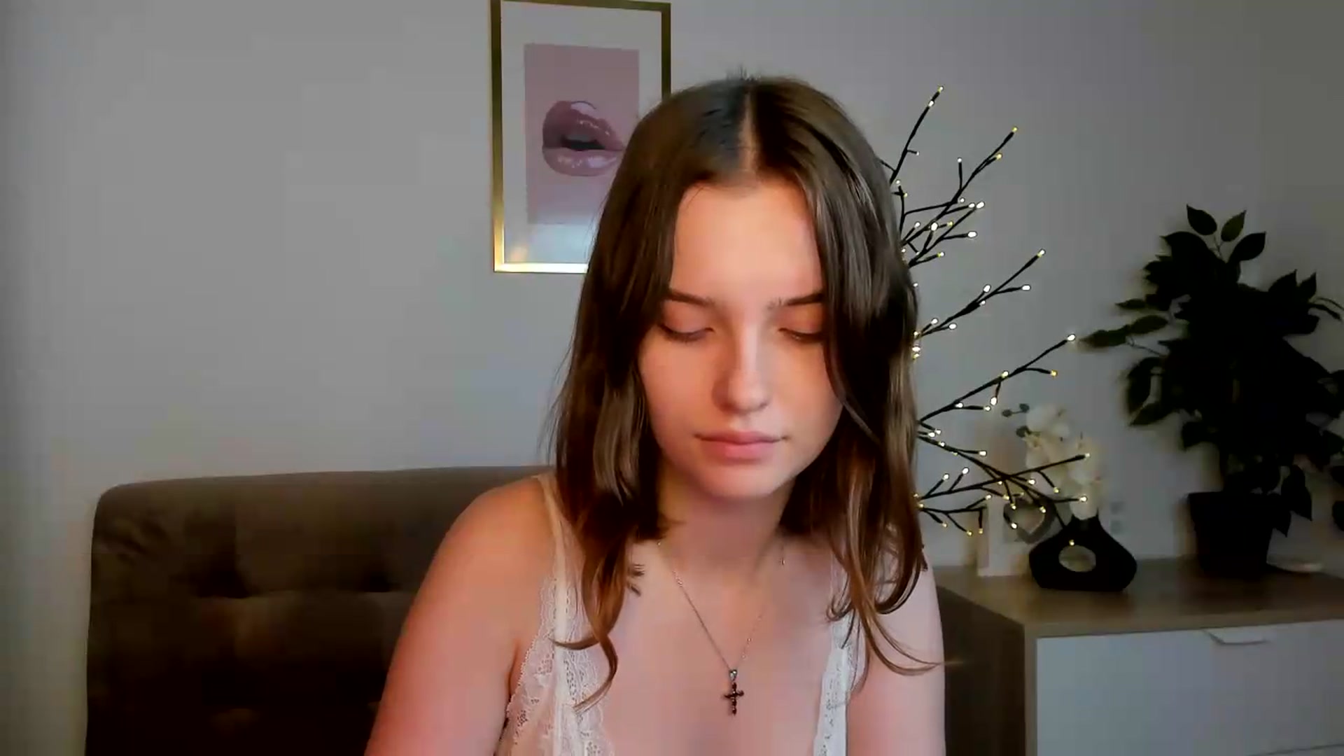 Gallery image thumbnail from KristiGant's myfreecams stream on, 08/16/2026, 14:03 image 5 of 20