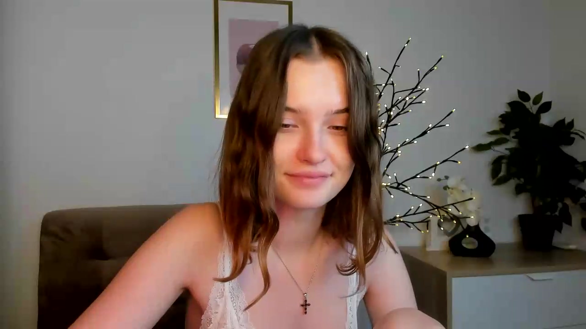 Gallery image thumbnail from KristiGant's myfreecams stream on, 08/16/2026, 14:03 image 10 of 20