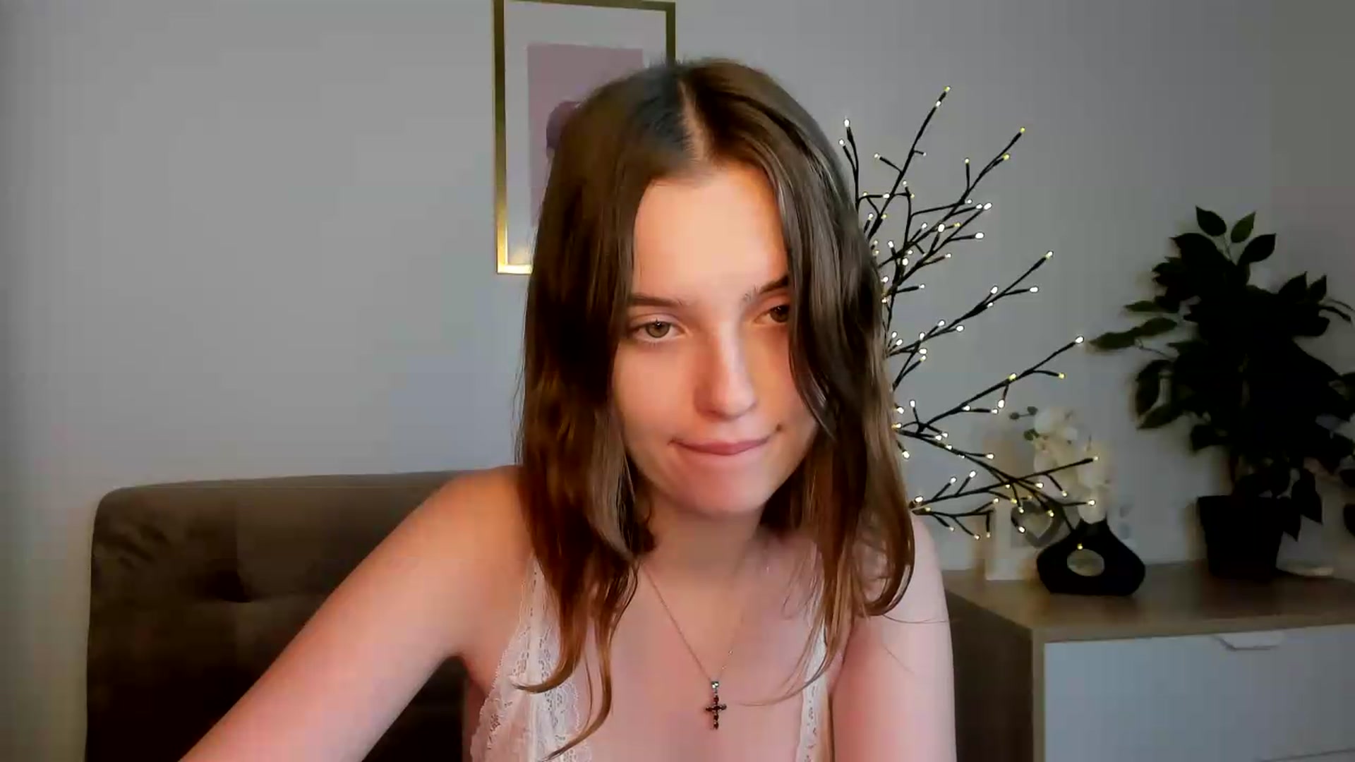 Gallery image thumbnail from KristiGant's myfreecams stream on, 08/16/2026, 14:03 image 3 of 20