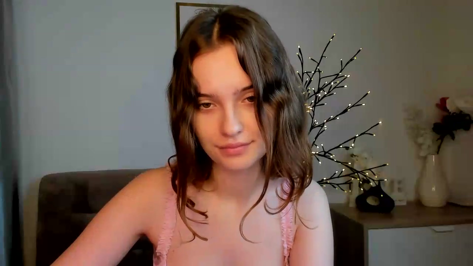 Gallery image thumbnail from KristiGant's myfreecams stream on, 08/22/2026, 14:12 image 2 of 20
