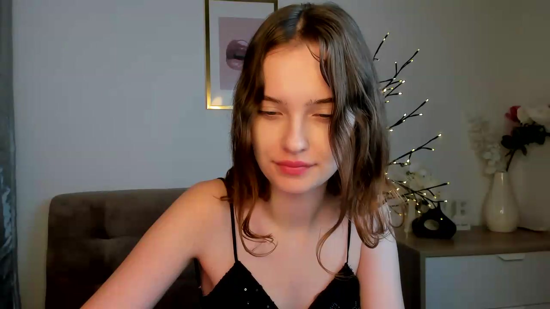 Gallery image thumbnail from KristiGant's myfreecams stream on, 08/23/2026, 12:55 image 18 of 20