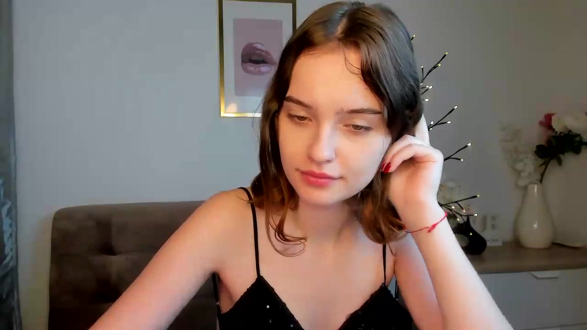 Gallery image thumbnail from KristiGant's myfreecams stream on, 08/23/2026, 12:55 image 16 of 20