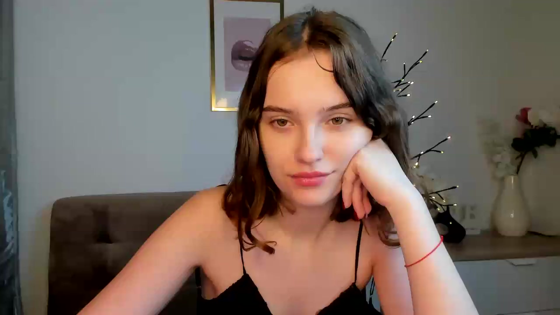 Gallery image thumbnail from KristiGant's myfreecams stream on, 08/23/2026, 12:55 image 1 of 20