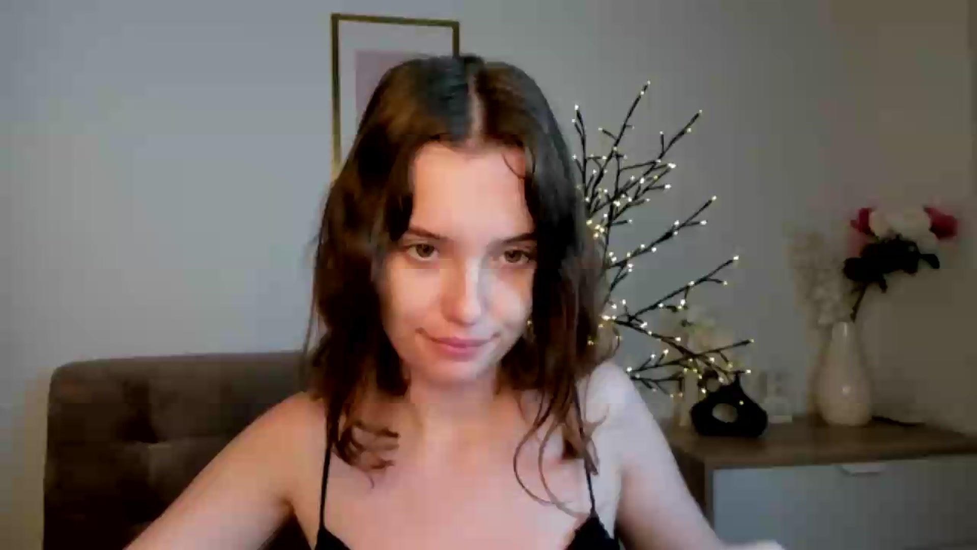 Gallery image thumbnail from KristiGant's myfreecams stream on, 08/23/2026, 14:25 image 1 of 20