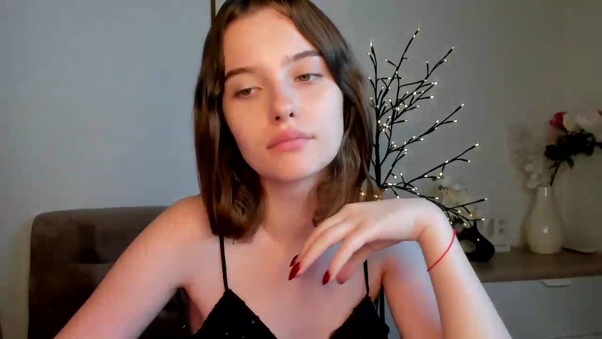 Gallery image thumbnail from KristiGant's myfreecams stream on, 08/23/2026, 16:14 image 13 of 20