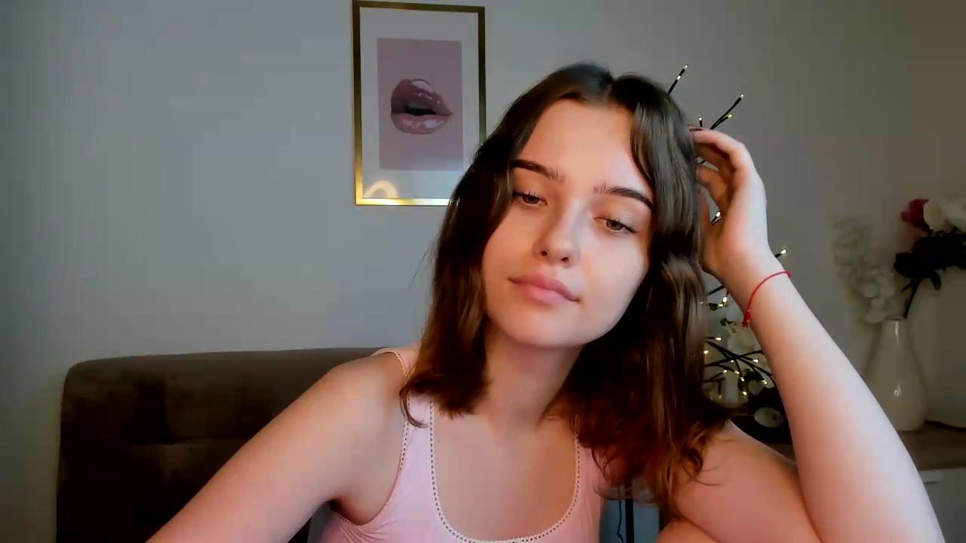 Gallery image thumbnail from KristiGant's myfreecams stream on, 08/25/2026, 14:21 image 17 of 20