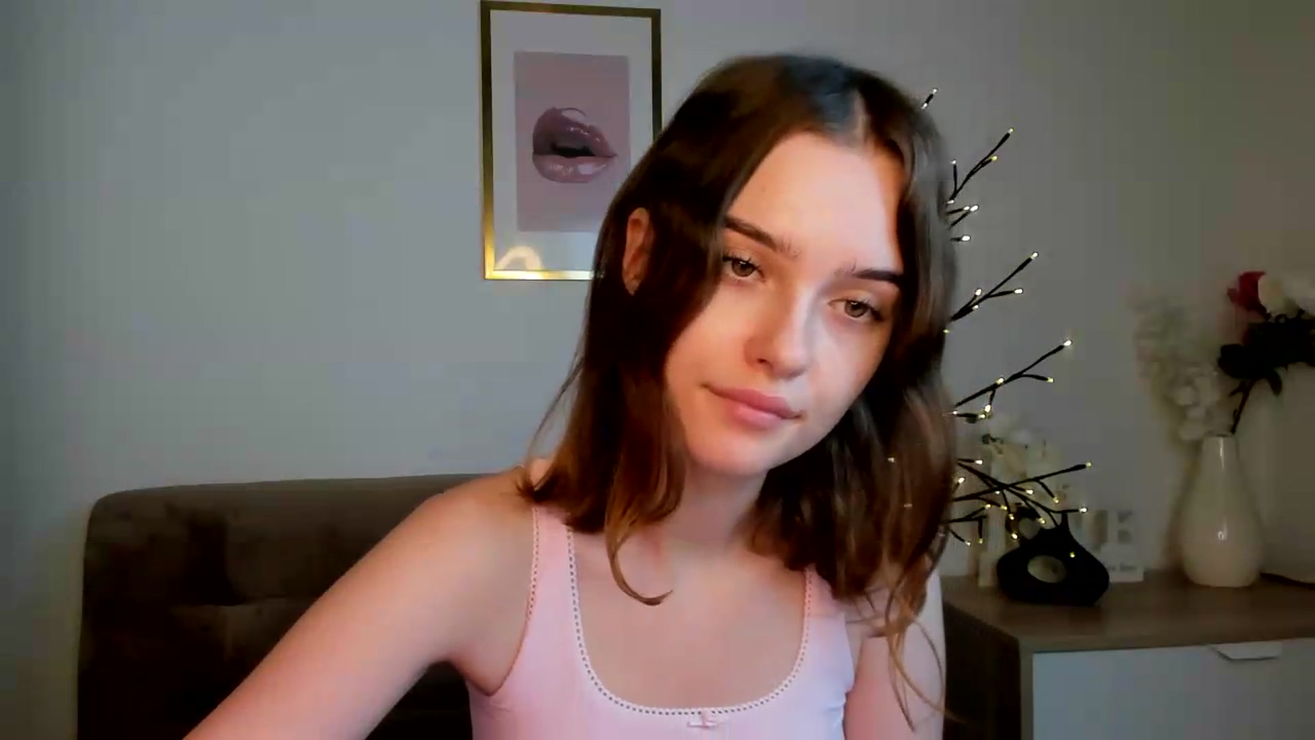 Gallery image thumbnail from KristiGant's myfreecams stream on, 08/25/2026, 14:21 image 2 of 20