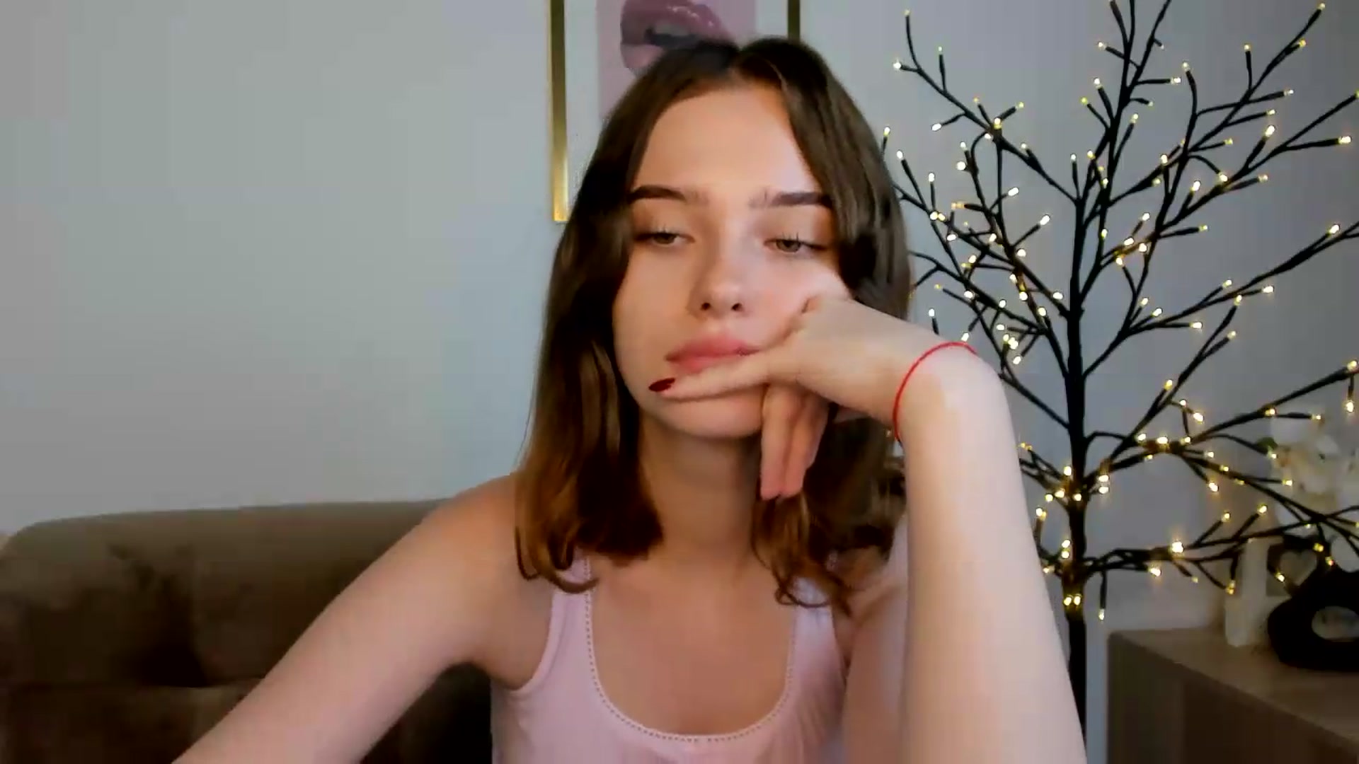 Gallery image thumbnail from KristiGant's myfreecams stream on, 08/25/2026, 16:39 image 8 of 20