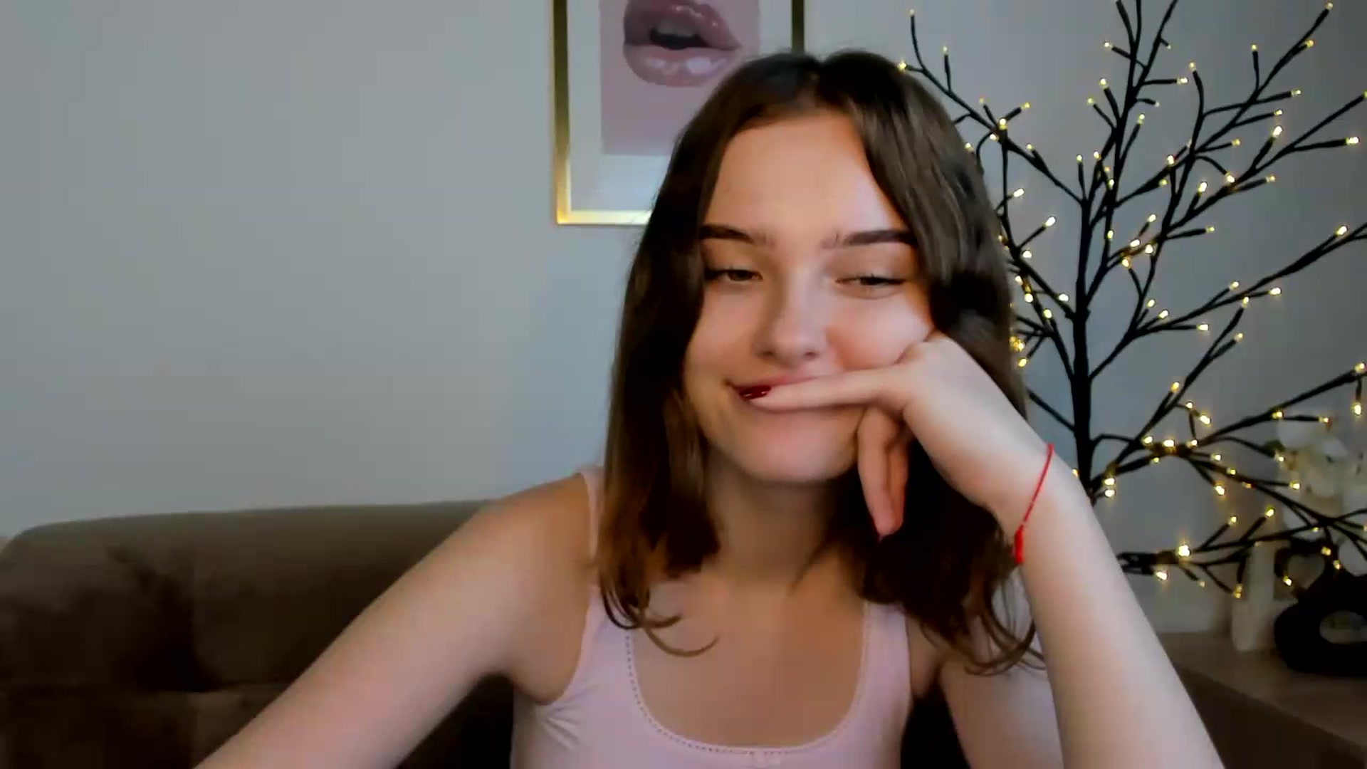 Gallery image thumbnail from KristiGant's myfreecams stream on, 08/25/2026, 16:39 image 9 of 20