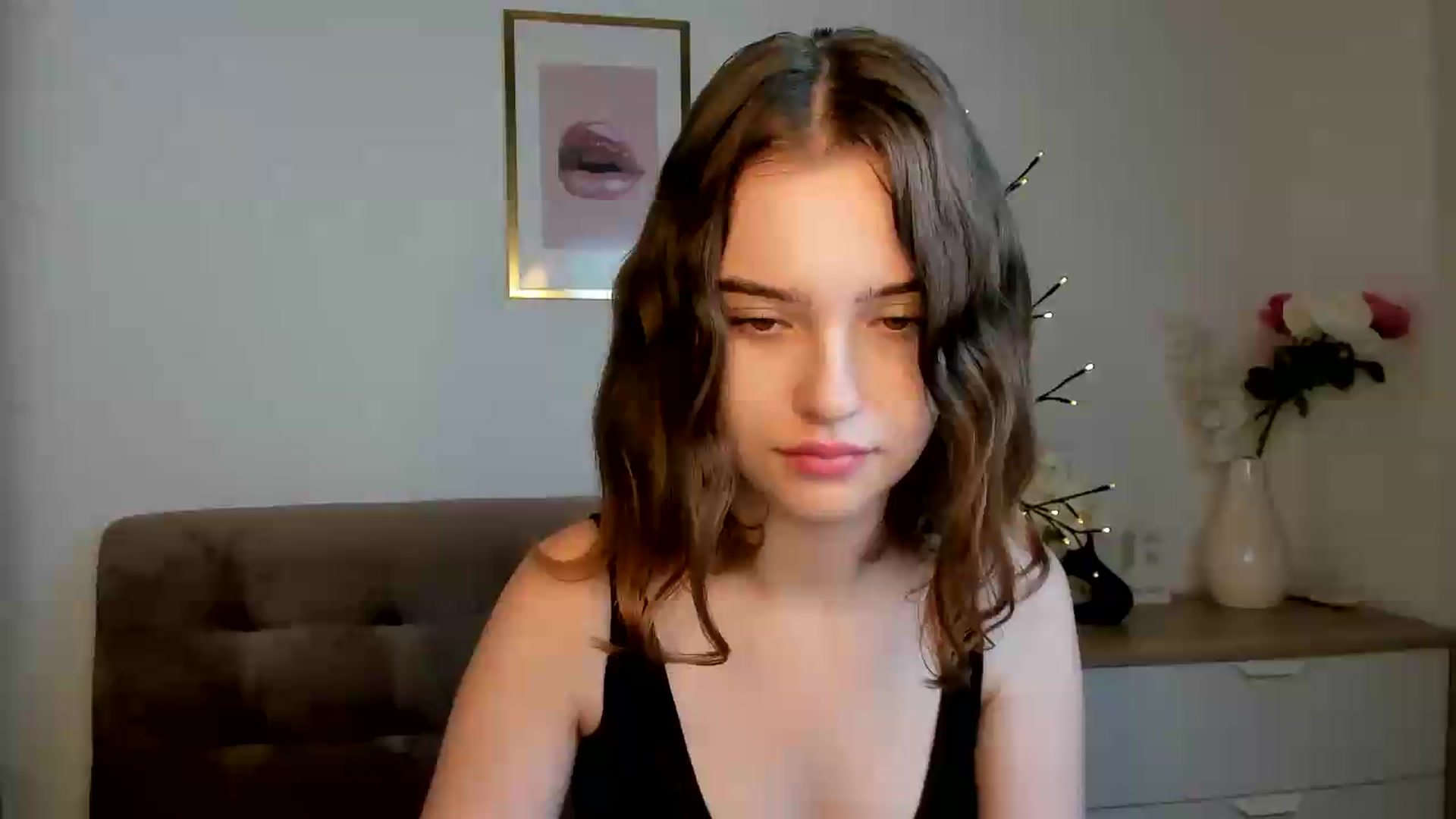 Gallery image thumbnail from KristiGant's myfreecams stream on, 08/26/2026, 18:04 image 1 of 20