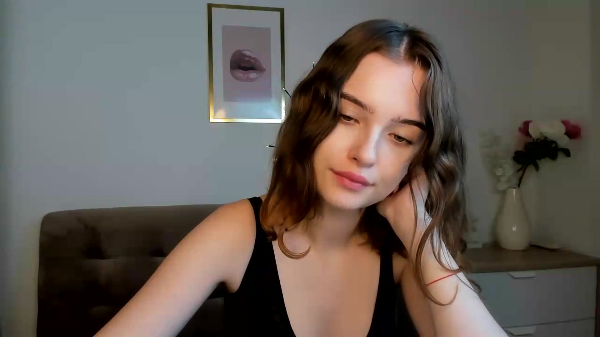 Gallery image thumbnail from KristiGant's myfreecams stream on, 08/26/2026, 18:04 image 17 of 20