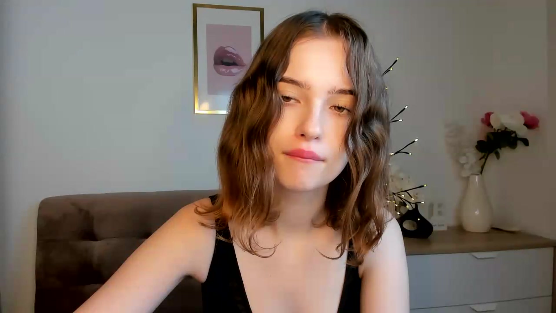 Gallery image thumbnail from KristiGant's myfreecams stream on, 08/26/2026, 18:04 image 6 of 20