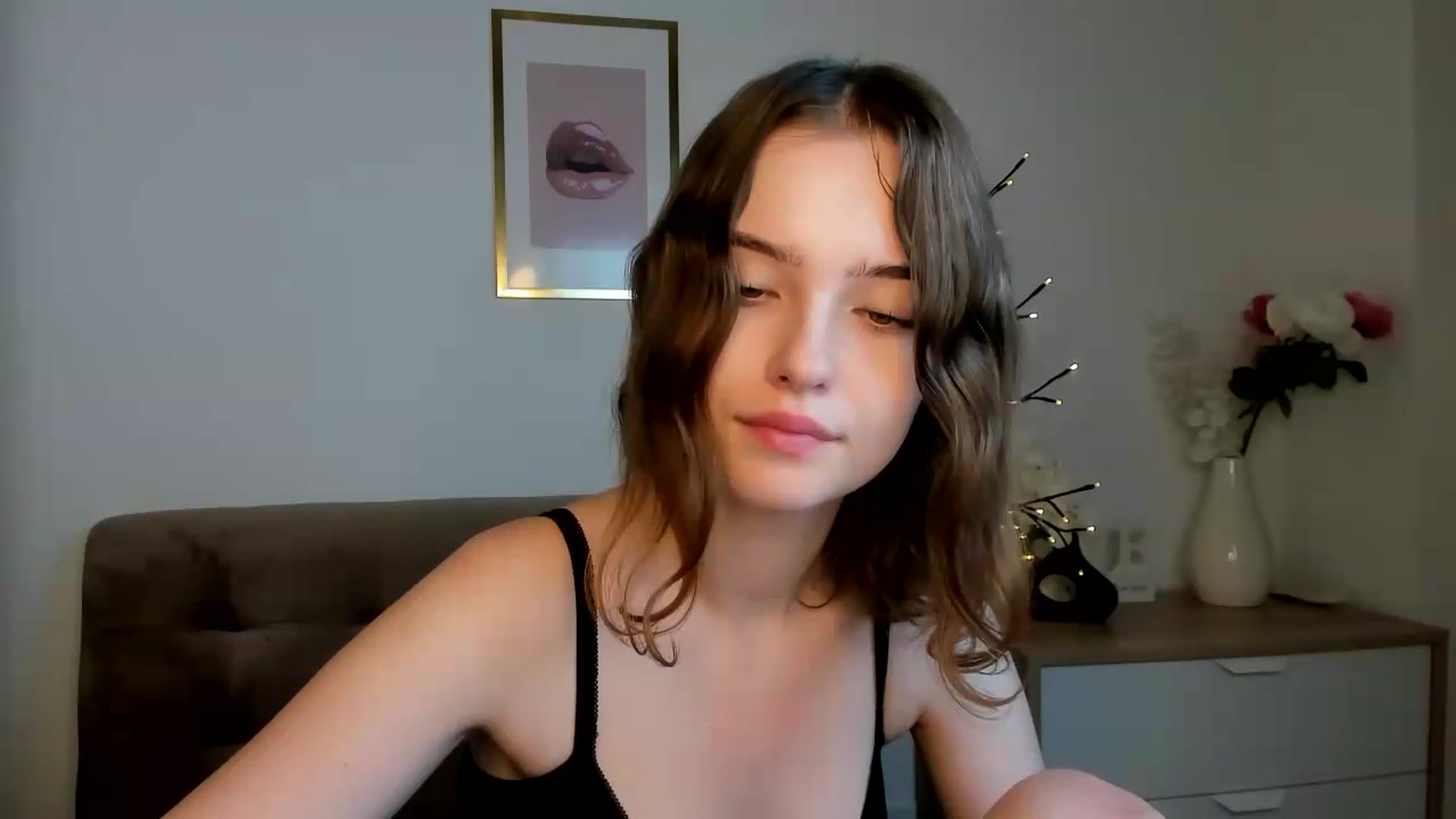 Gallery image thumbnail from KristiGant's myfreecams stream on, 08/26/2026, 18:04 image 9 of 20
