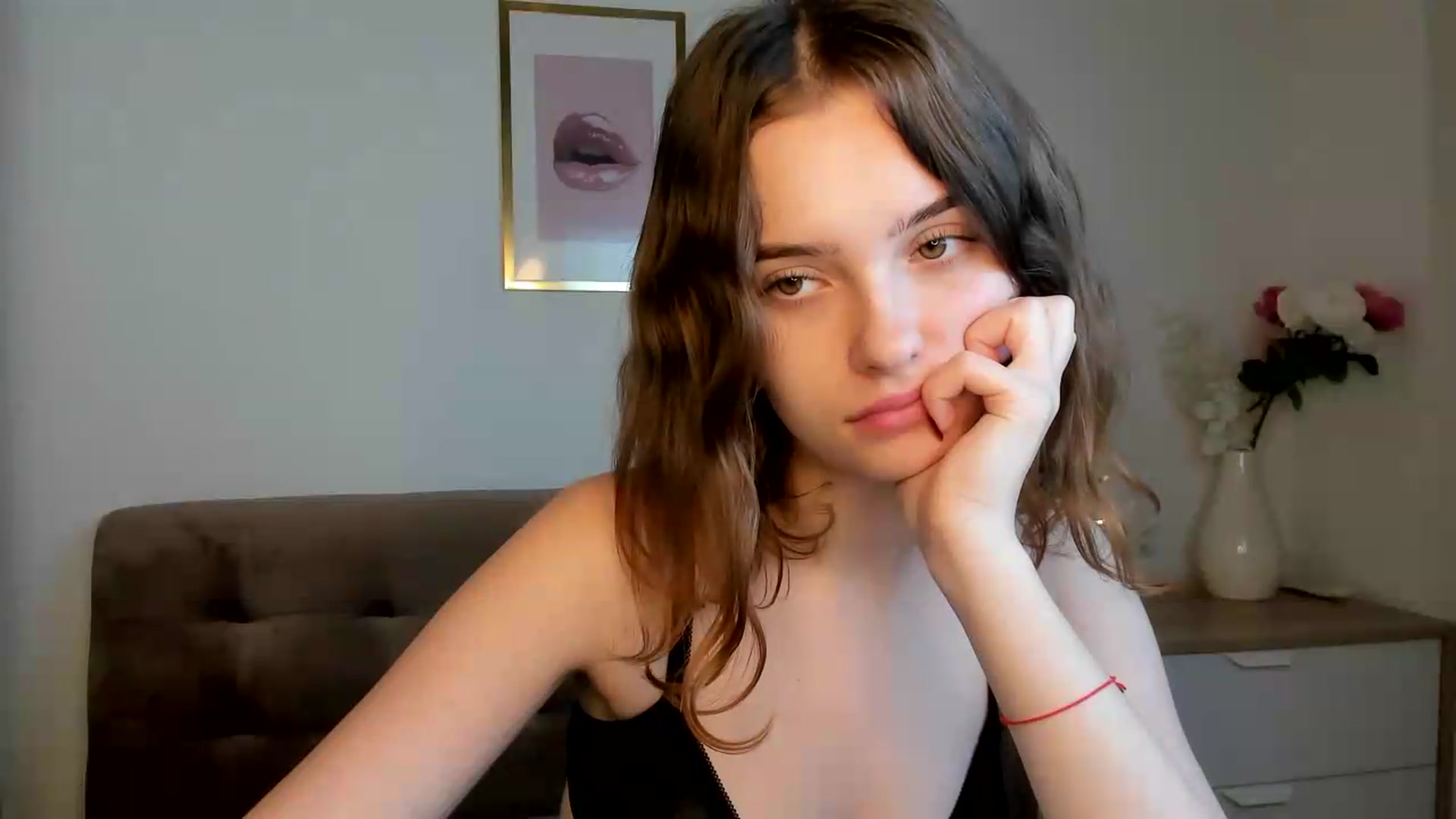 Gallery image thumbnail from KristiGant's myfreecams stream on, 08/26/2026, 18:04 image 15 of 20
