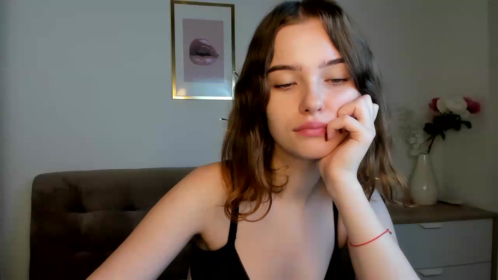 Gallery image thumbnail from KristiGant's myfreecams stream on, 08/26/2026, 18:04 image 16 of 20