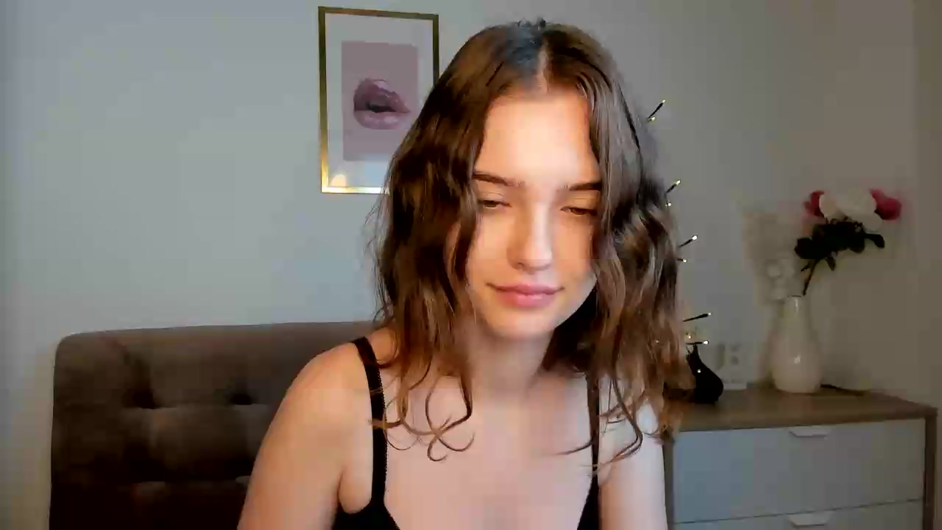 Gallery image thumbnail from KristiGant's myfreecams stream on, 08/26/2026, 18:04 image 7 of 20
