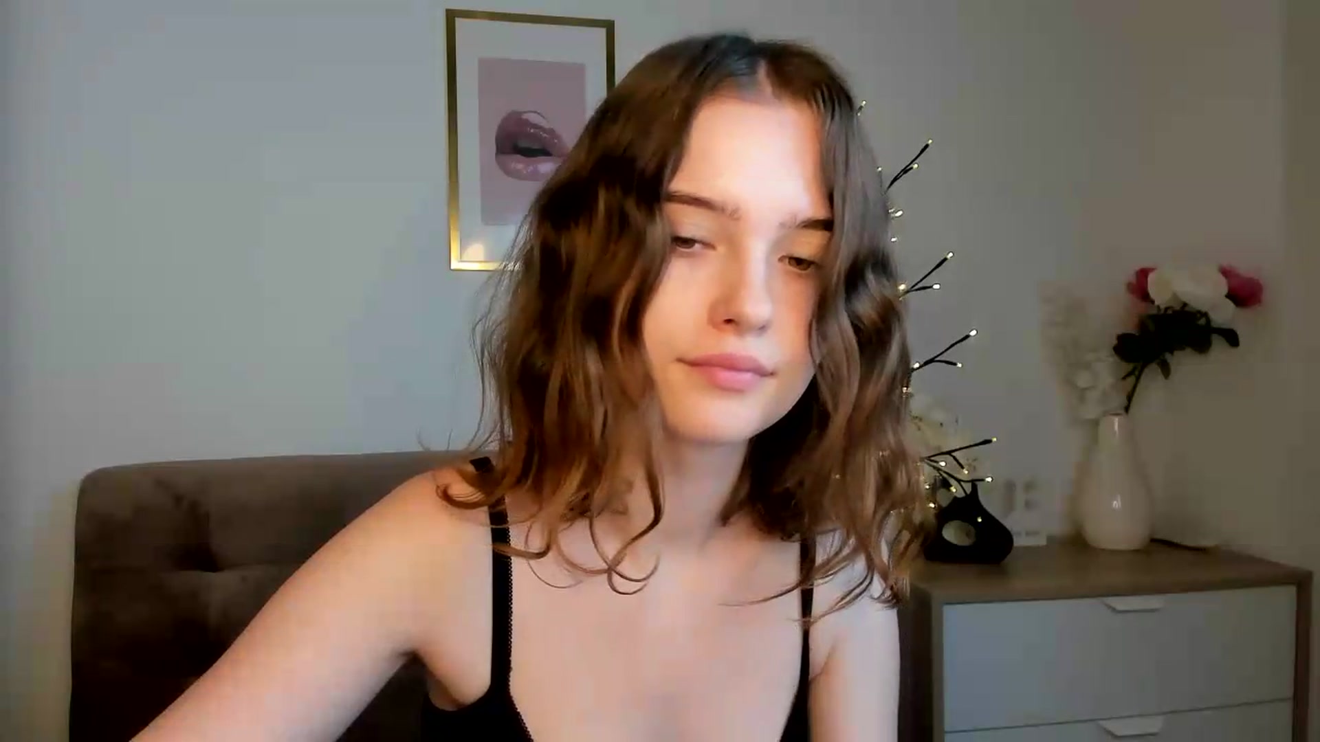 Gallery image thumbnail from KristiGant's myfreecams stream on, 08/26/2026, 18:04 image 8 of 20