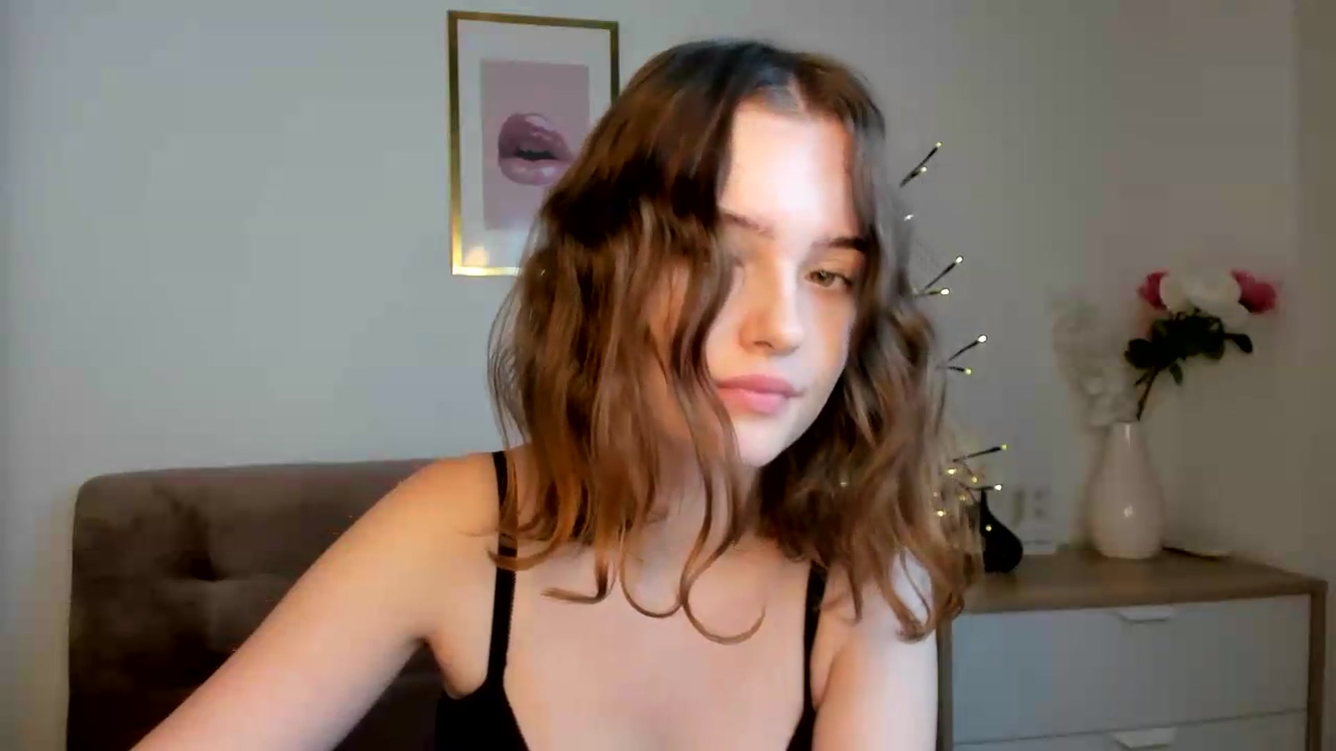 Gallery image thumbnail from KristiGant's myfreecams stream on, 08/26/2026, 18:04 image 11 of 20