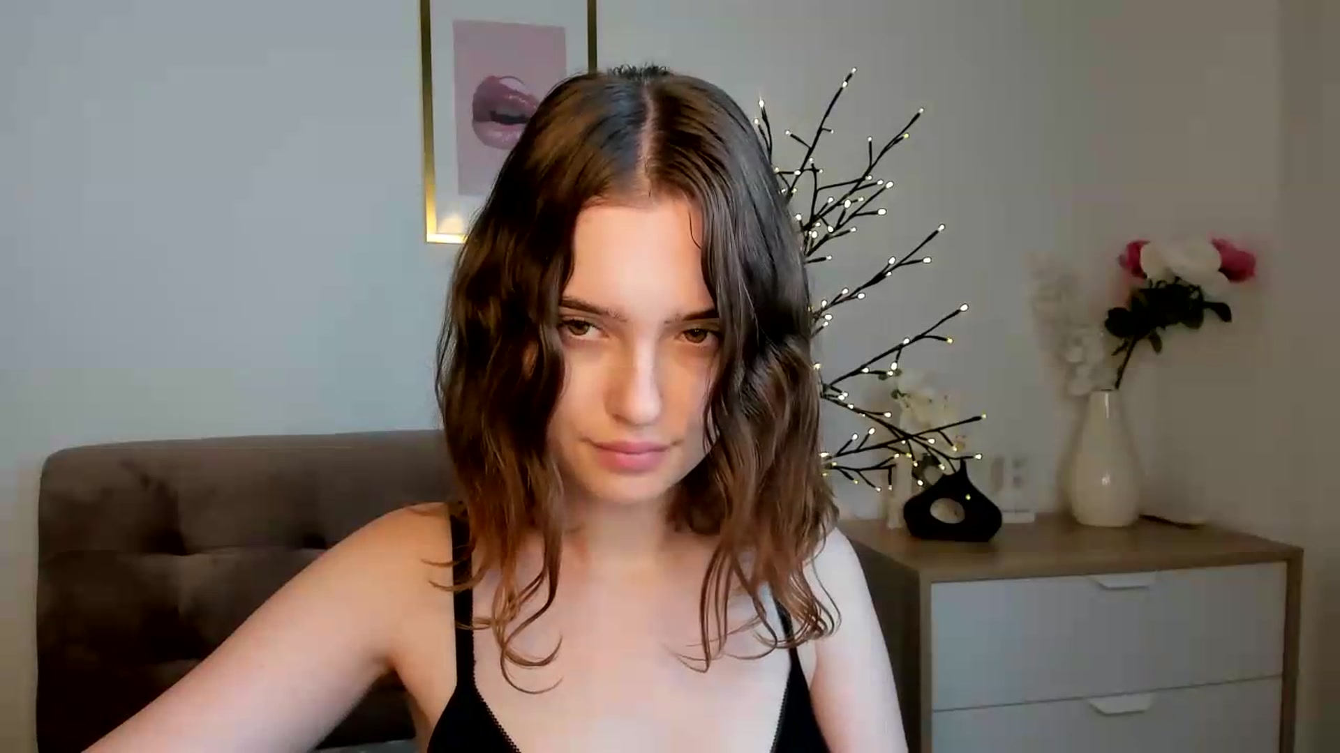 Gallery image thumbnail from KristiGant's myfreecams stream on, 08/26/2026, 18:04 image 20 of 20