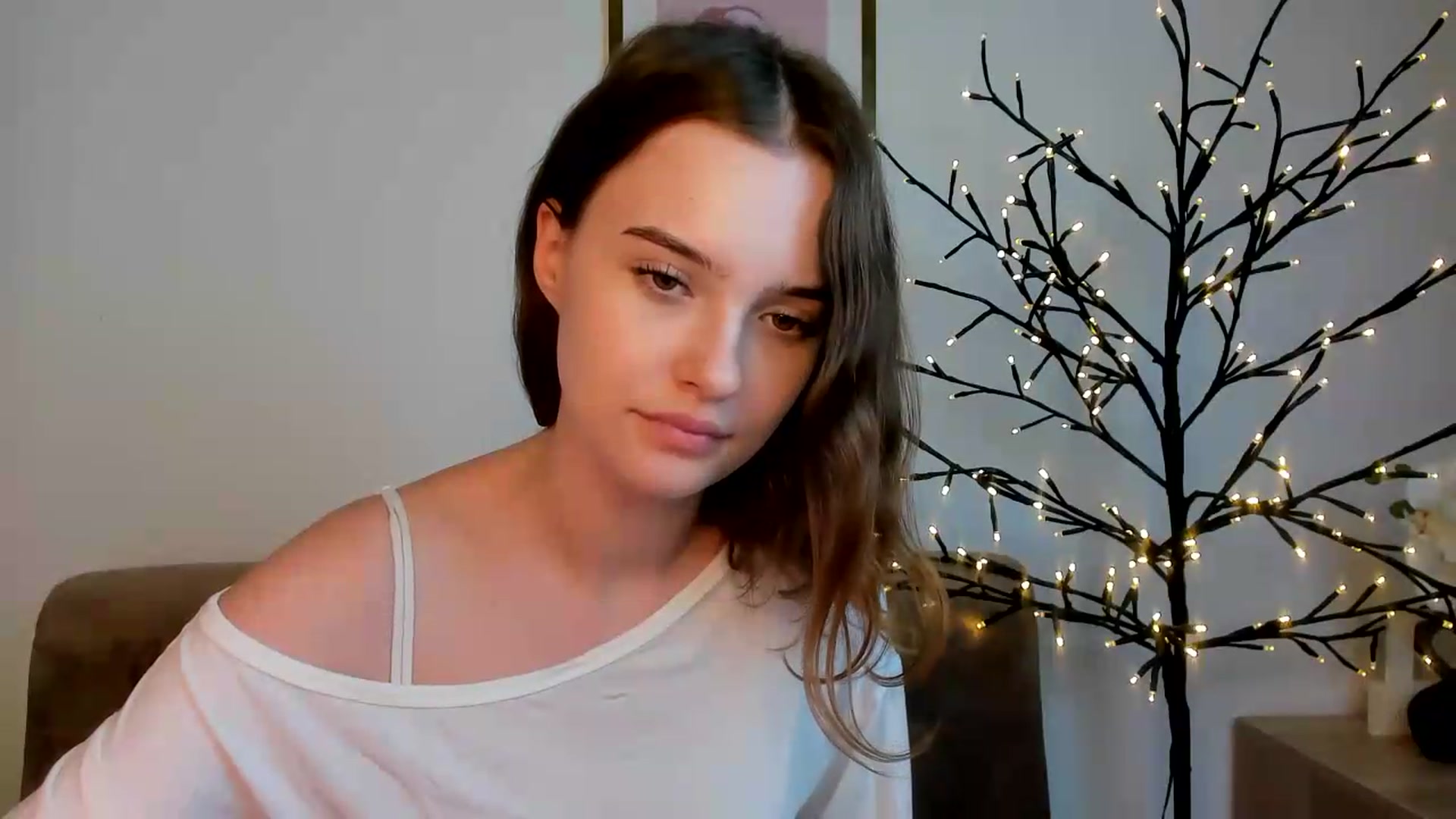 Gallery image thumbnail from KristiGant's myfreecams stream on, 08/30/2026, 16:28 image 13 of 20