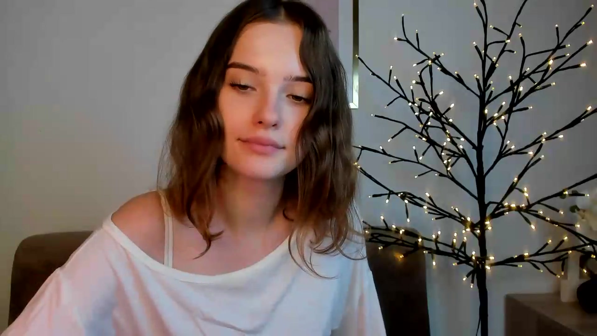 Gallery image thumbnail from KristiGant's myfreecams stream on, 08/30/2026, 16:28 image 8 of 20