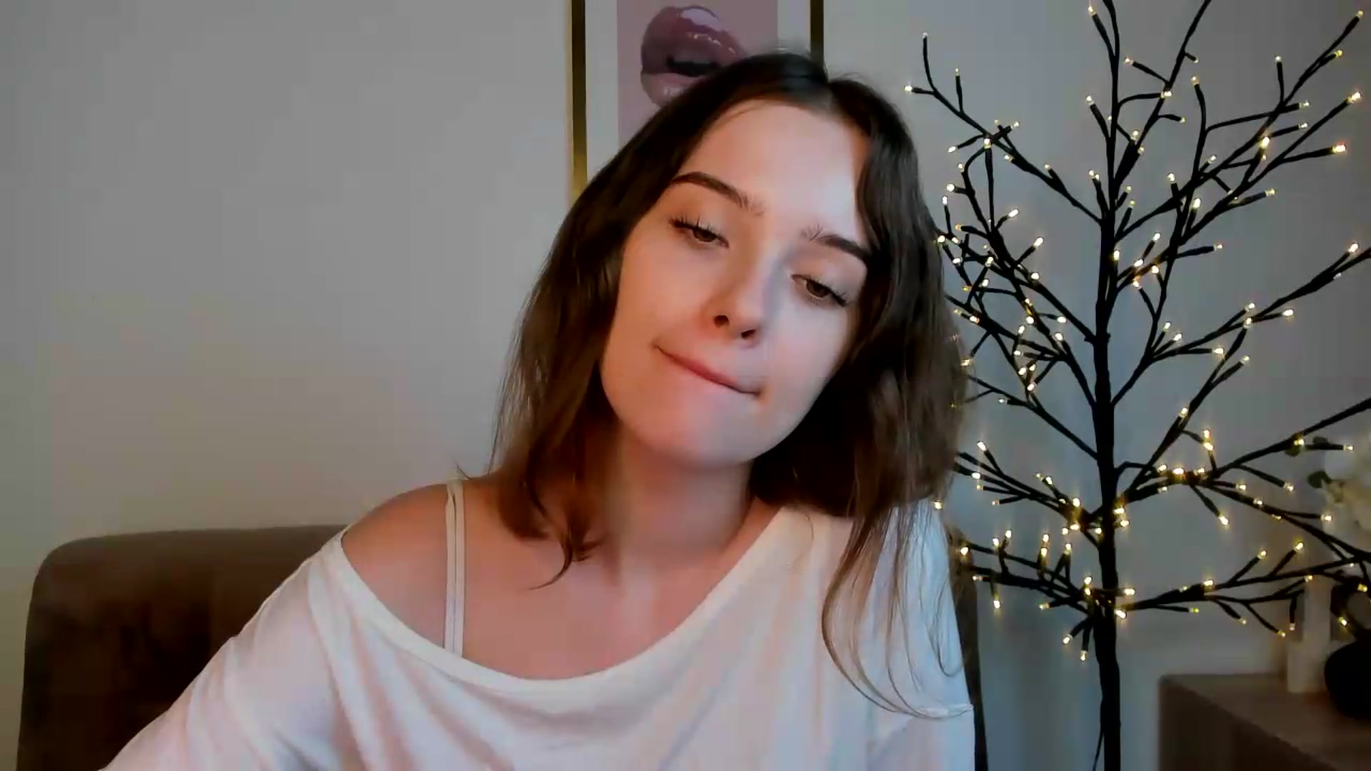 Gallery image thumbnail from KristiGant's myfreecams stream on, 08/30/2026, 16:28 image 7 of 20