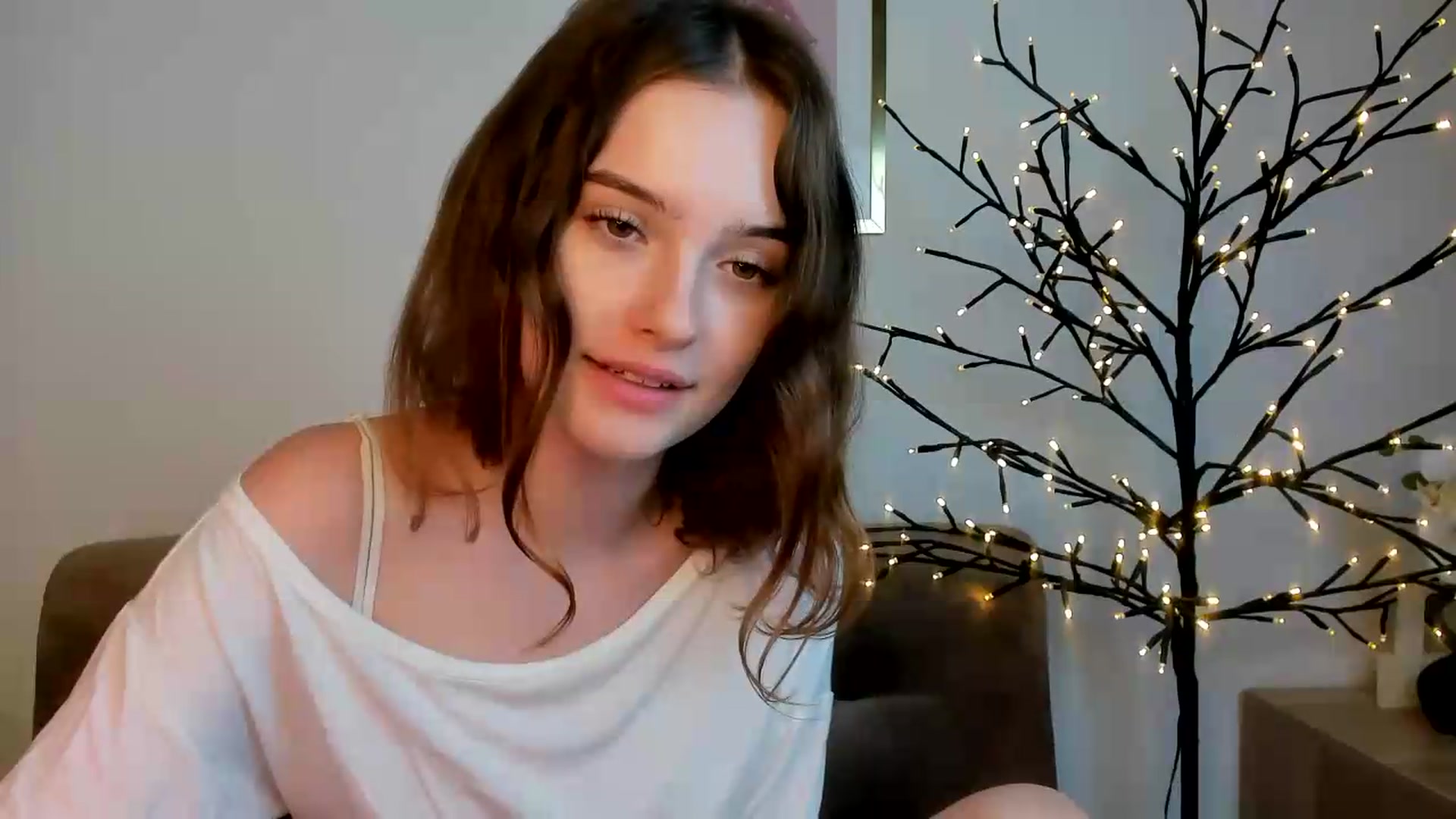 Gallery image thumbnail from KristiGant's myfreecams stream on, 08/30/2026, 16:28 image 20 of 20