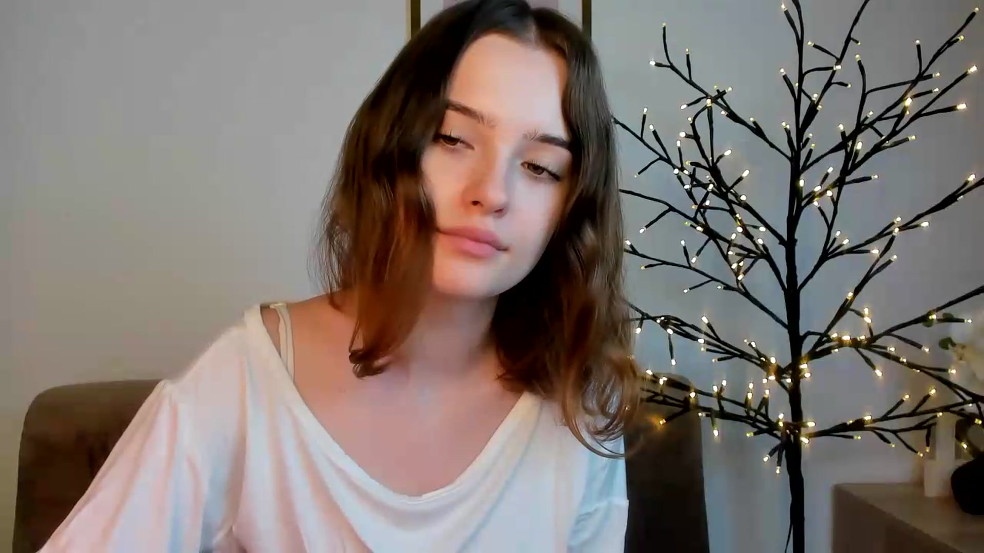 Gallery image thumbnail from KristiGant's myfreecams stream on, 08/30/2026, 16:28 image 9 of 20