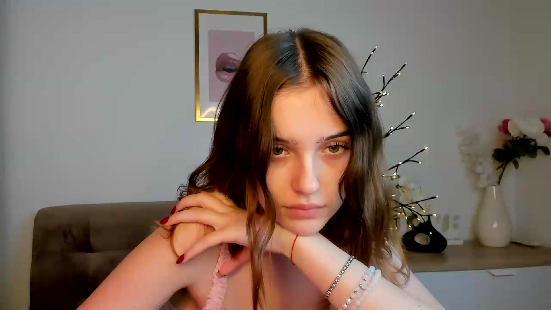 Gallery image thumbnail from KristiGant's myfreecams stream on, 09/02/2026, 13:44 image 4 of 20