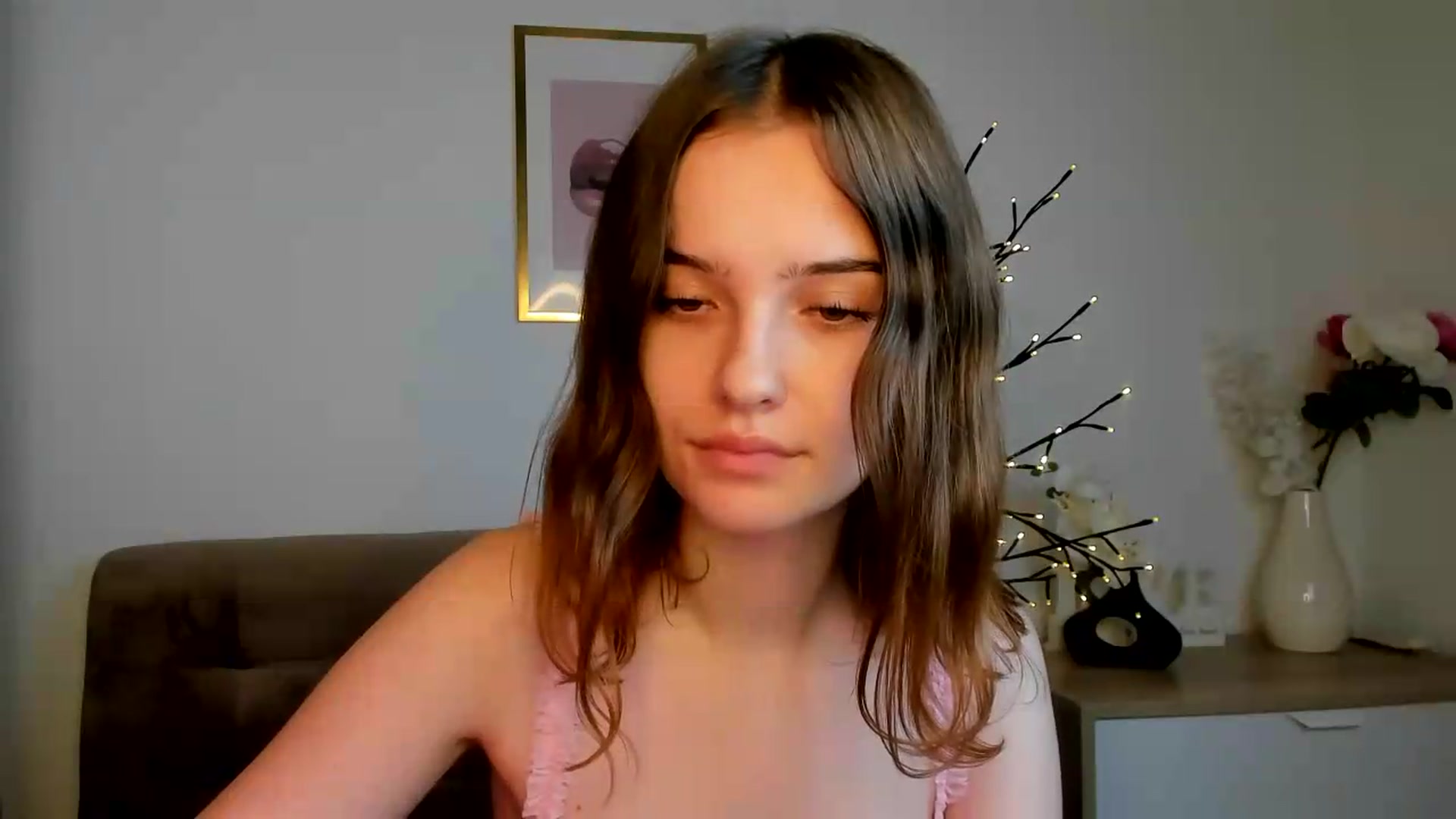 Gallery image thumbnail from KristiGant's myfreecams stream on, 09/02/2026, 13:44 image 11 of 20