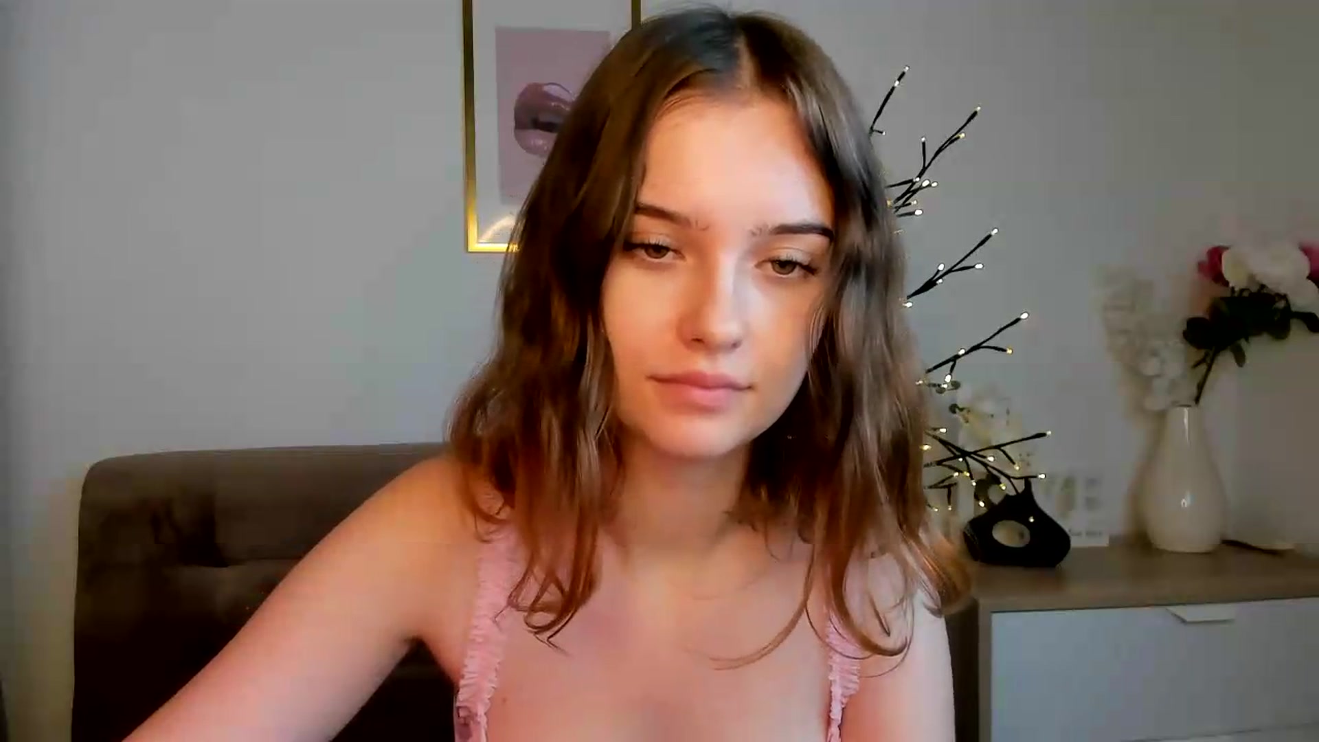 Gallery image thumbnail from KristiGant's myfreecams stream on, 09/02/2026, 15:06 image 11 of 20