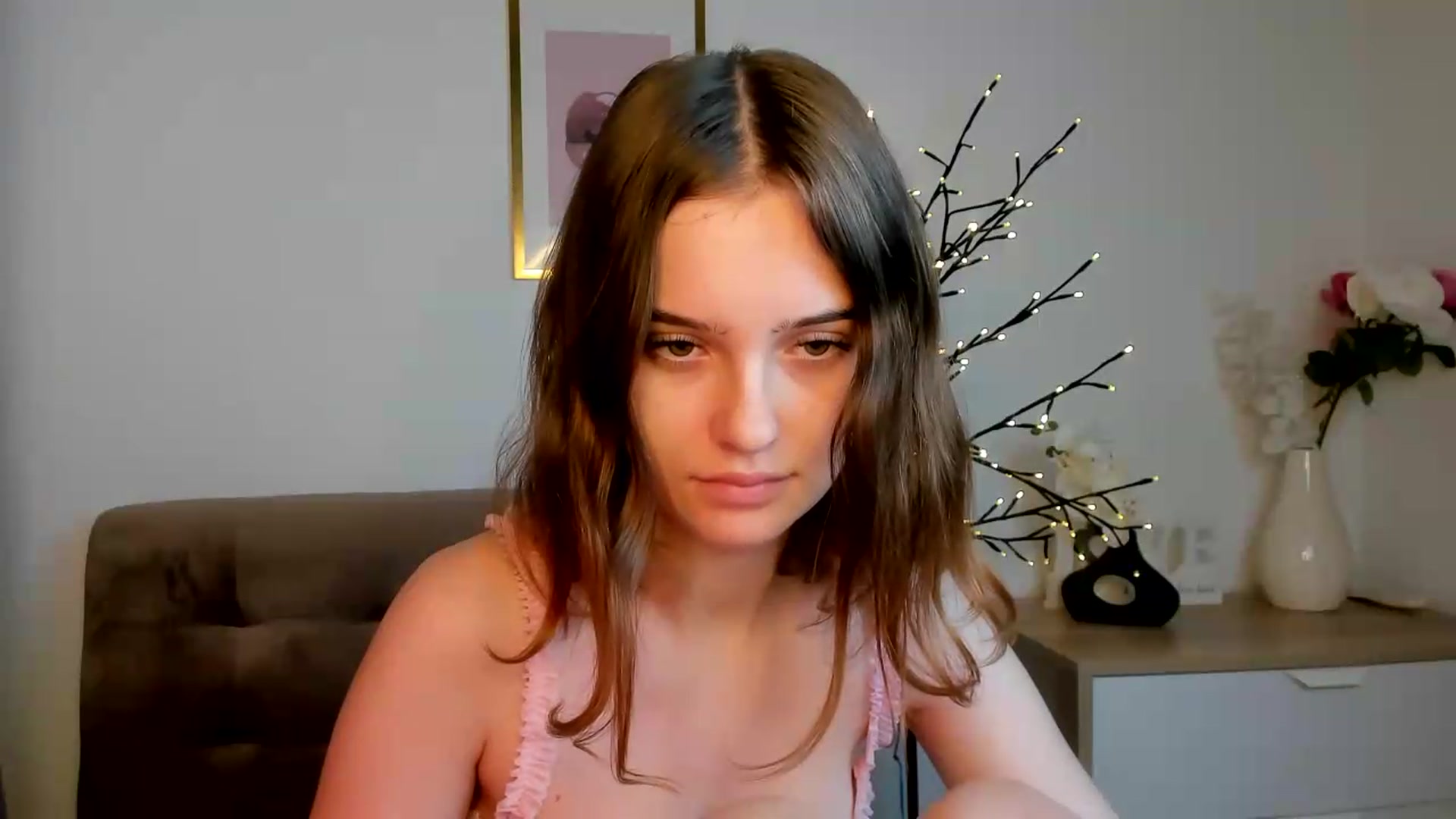 Gallery image thumbnail from KristiGant's myfreecams stream on, 09/02/2026, 15:06 image 8 of 20