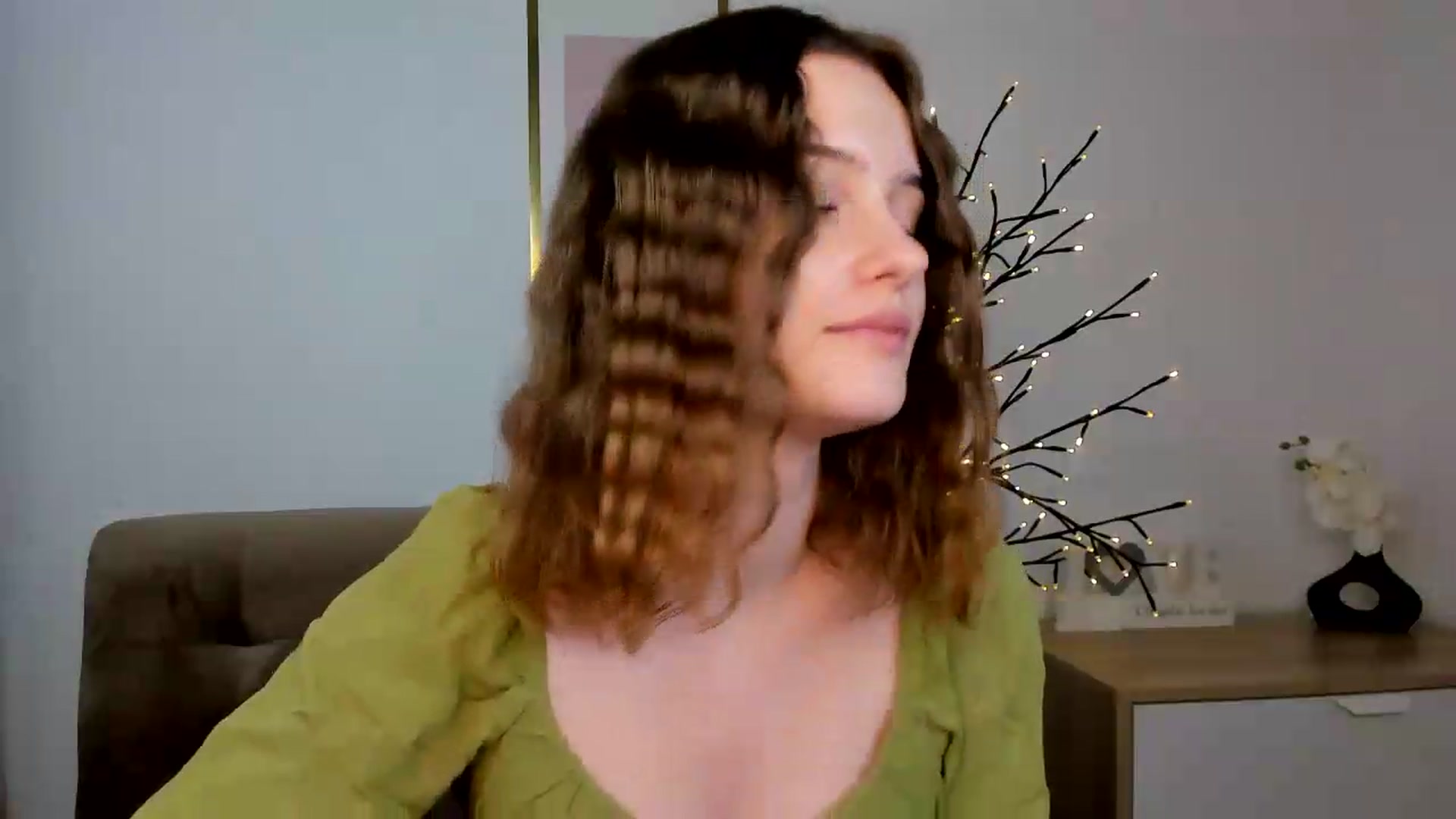 Gallery image thumbnail from KristiGant's myfreecams stream on, 09/06/2026, 15:40 image 20 of 20
