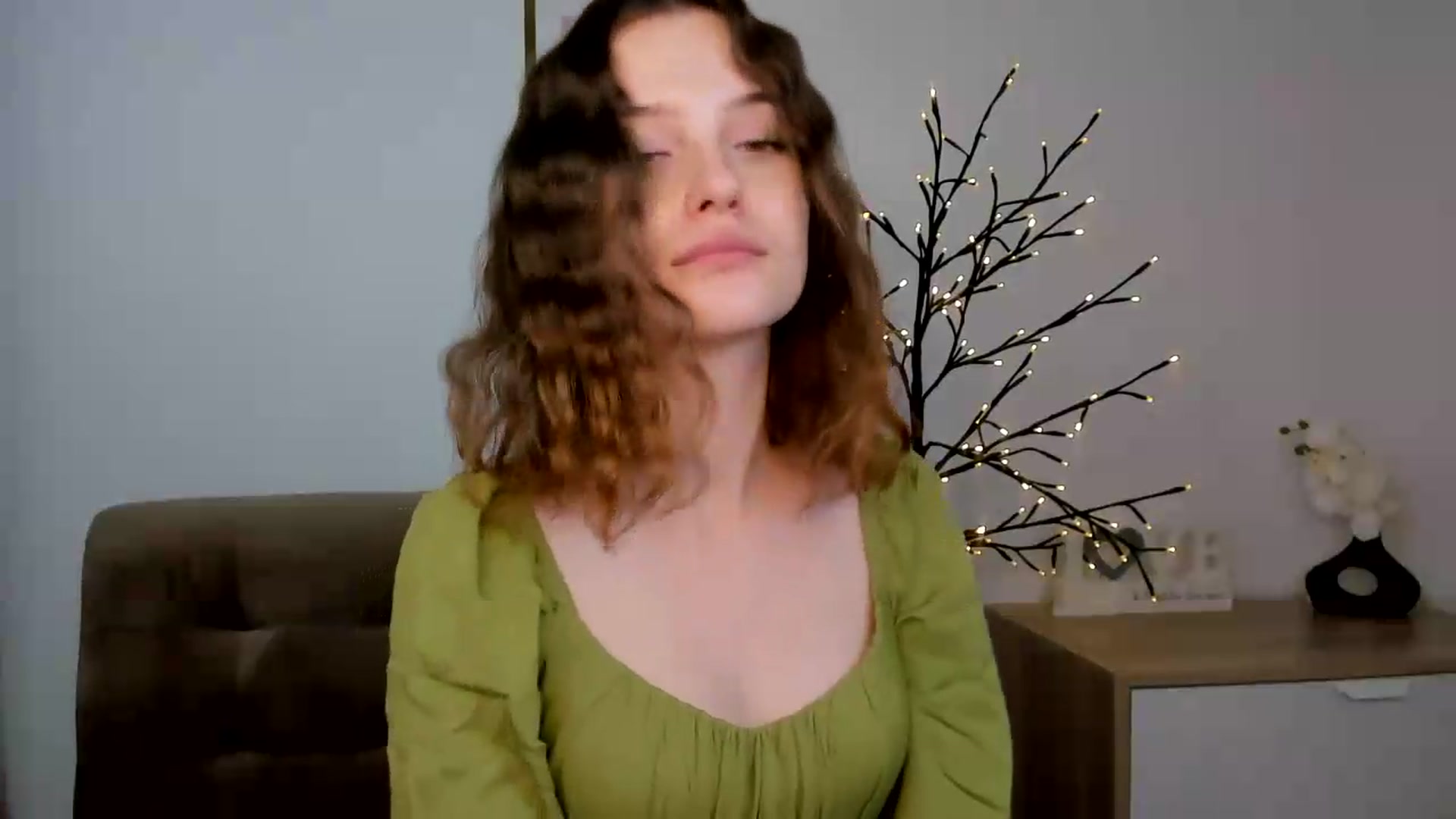 Gallery image thumbnail from KristiGant's myfreecams stream on, 09/06/2026, 15:40 image 18 of 20