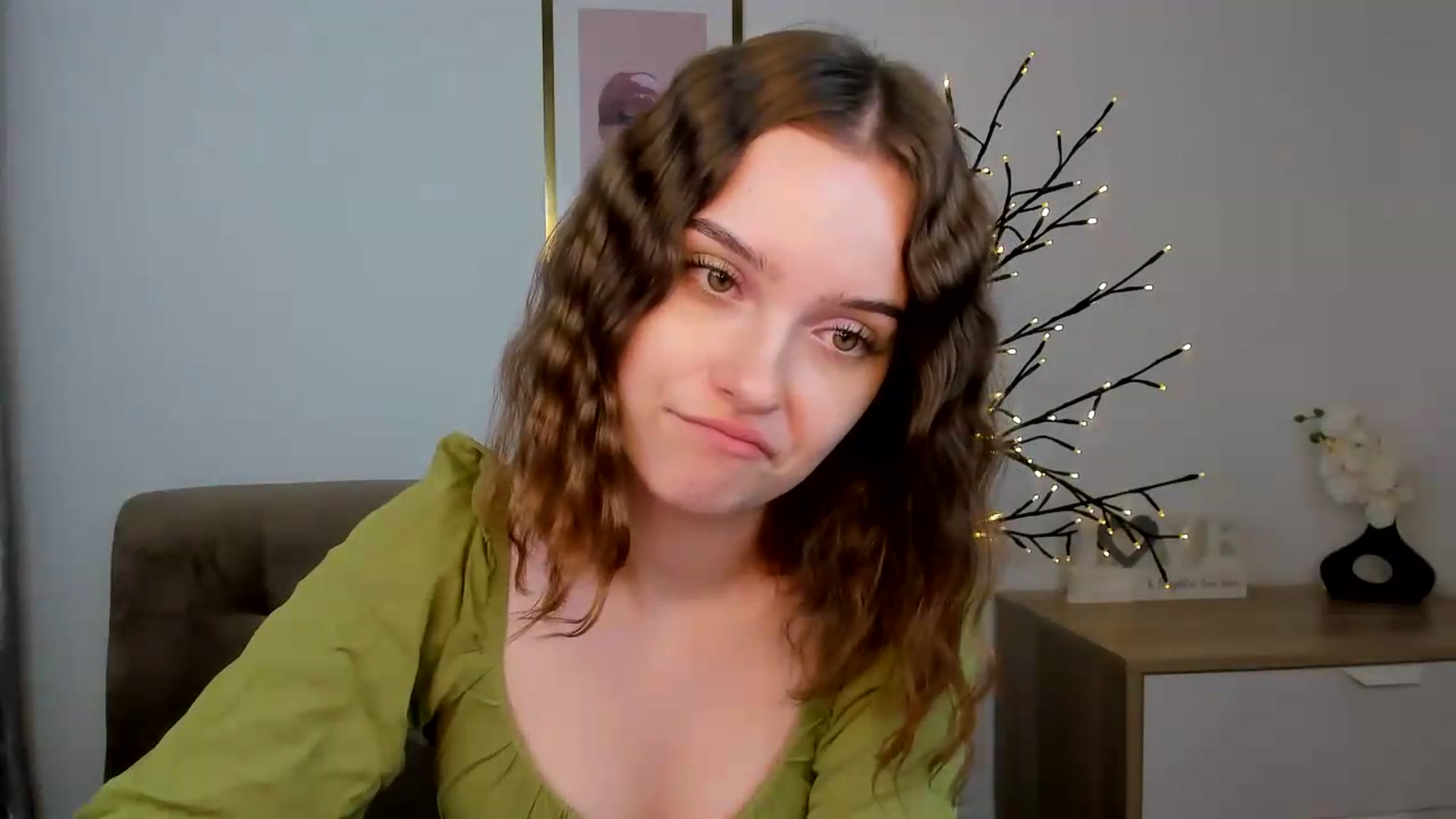 Gallery image thumbnail from KristiGant's myfreecams stream on, 09/06/2026, 15:40 image 2 of 20