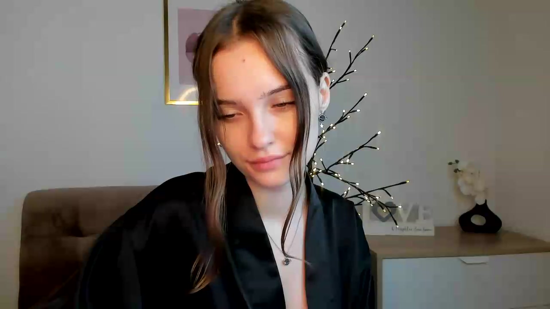 Gallery image thumbnail from KristiGant's myfreecams stream on, 09/11/2026, 14:03 image 17 of 20