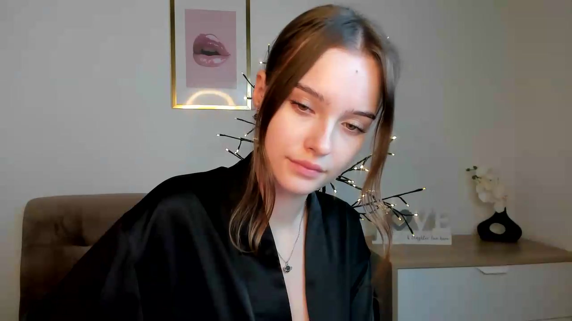 Gallery image thumbnail from KristiGant's myfreecams stream on, 09/11/2026, 14:03 image 15 of 20