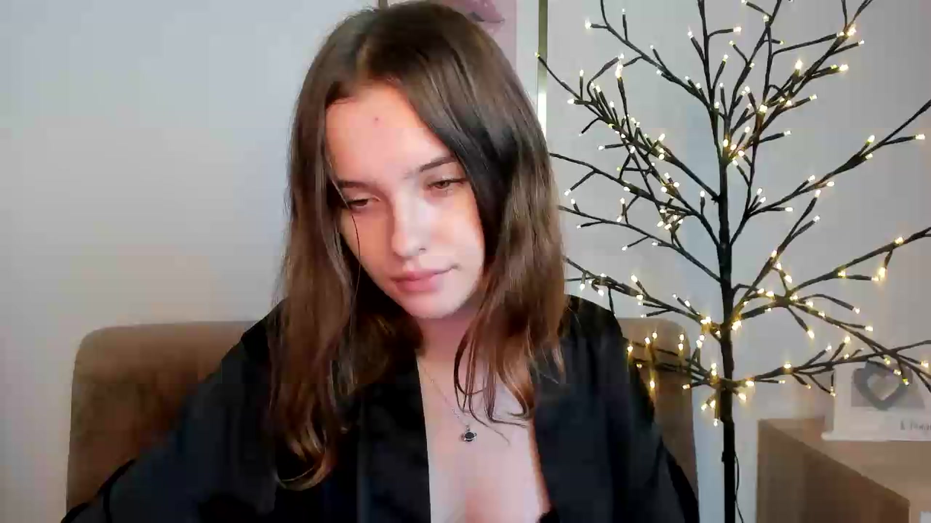 Gallery image thumbnail from KristiGant's myfreecams stream on, 09/11/2026, 15:17 image 19 of 20