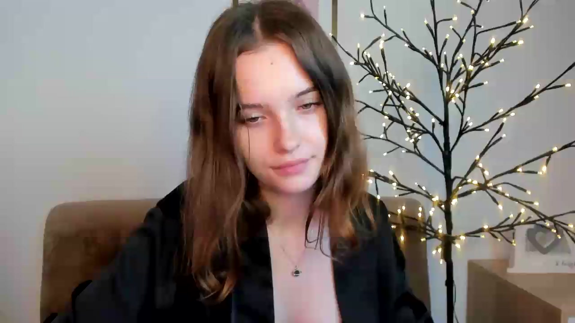Gallery image thumbnail from KristiGant's myfreecams stream on, 09/11/2026, 15:17 image 20 of 20