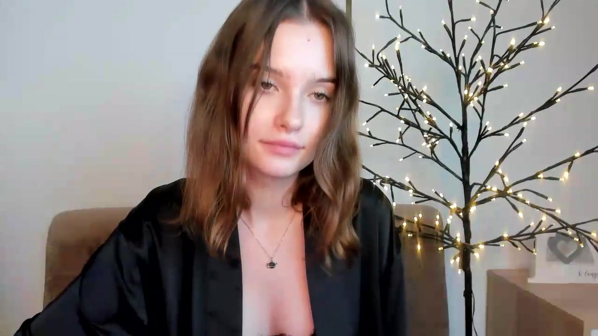 Gallery image thumbnail from KristiGant's myfreecams stream on, 09/11/2026, 15:17 image 16 of 20