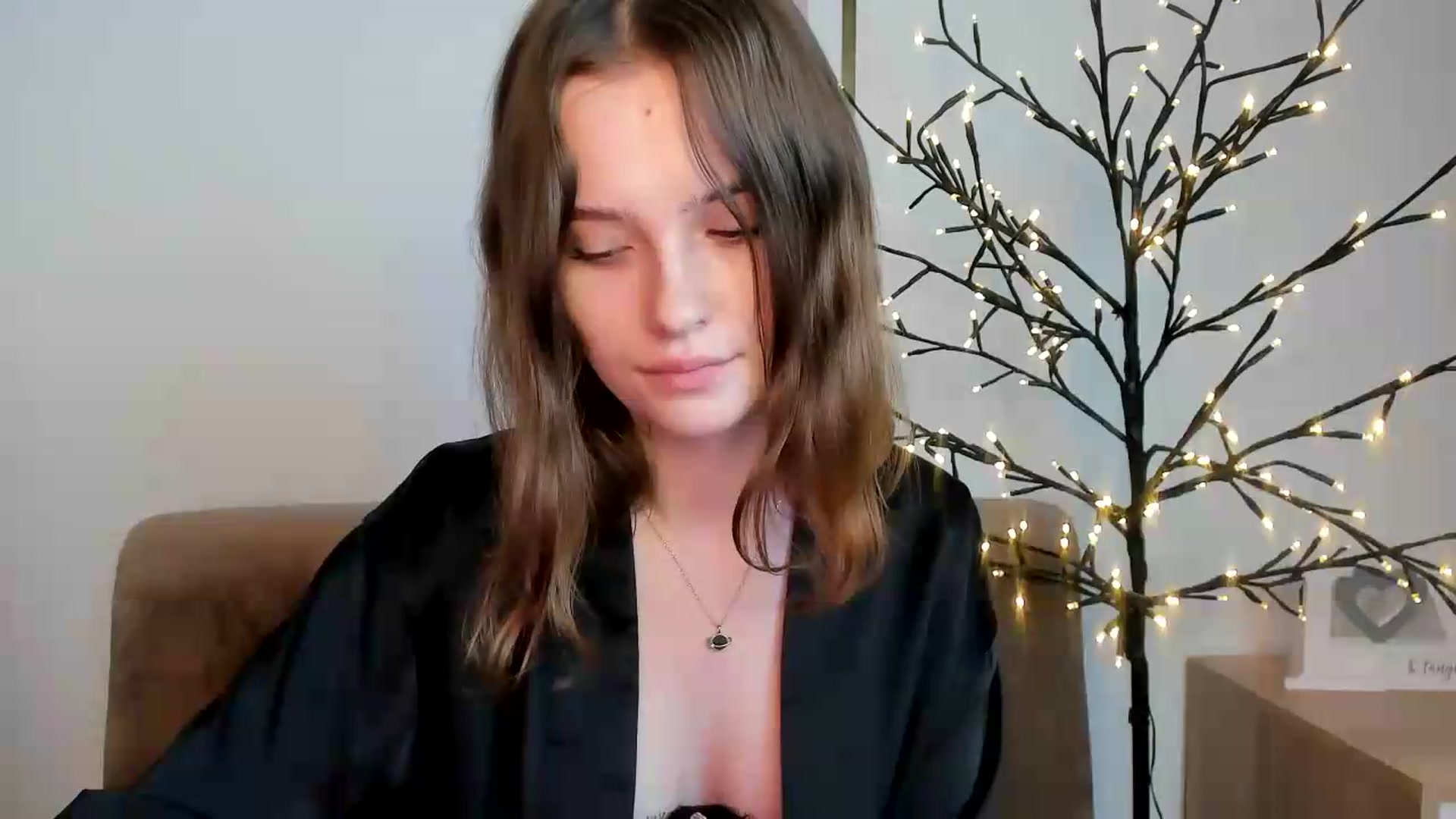 Gallery image thumbnail from KristiGant's myfreecams stream on, 09/11/2026, 15:17 image 6 of 20
