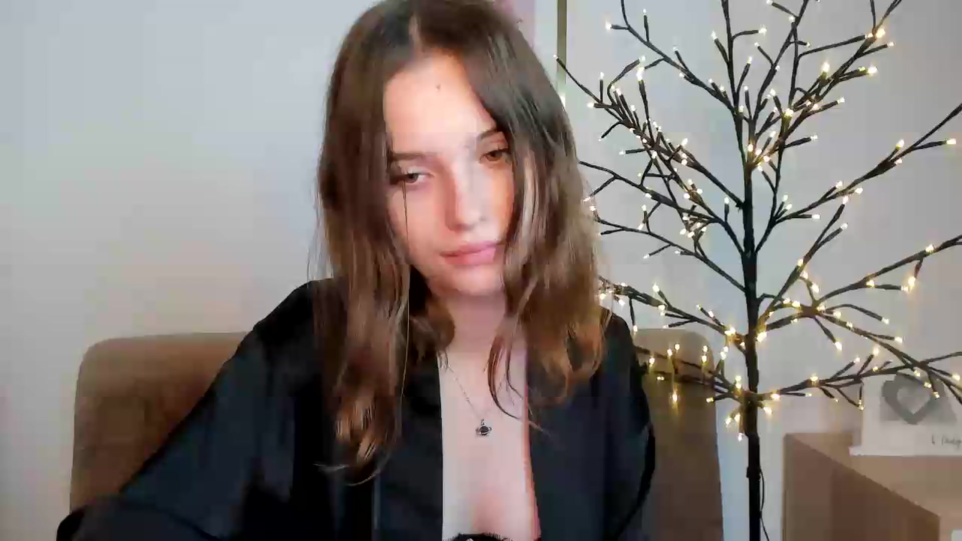 Gallery image thumbnail from KristiGant's myfreecams stream on, 09/11/2026, 15:17 image 10 of 20
