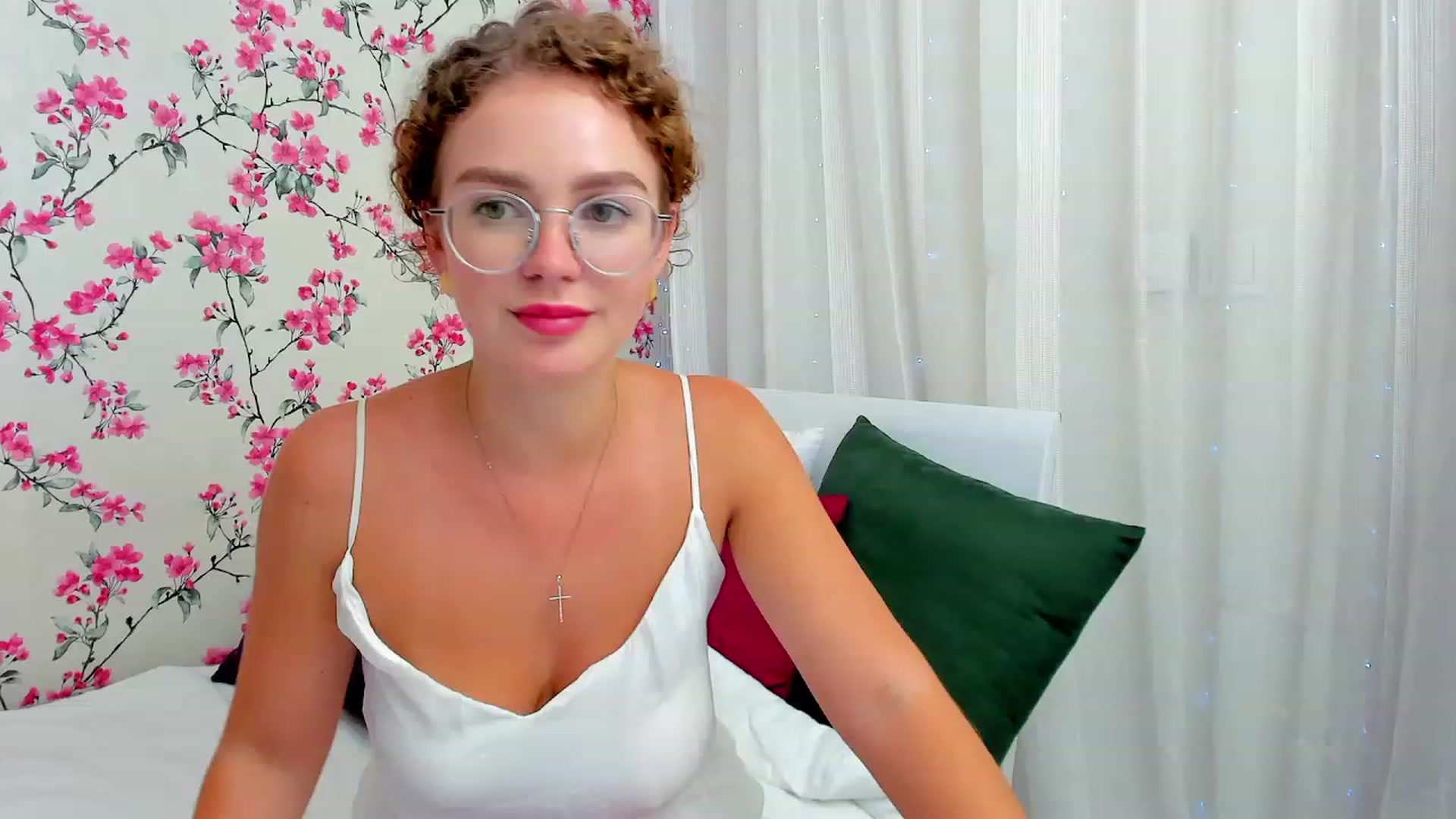 Gallery image thumbnail from KristiRoss's myfreecams stream on, 08/26/2023, 18:57 image 18 of 20